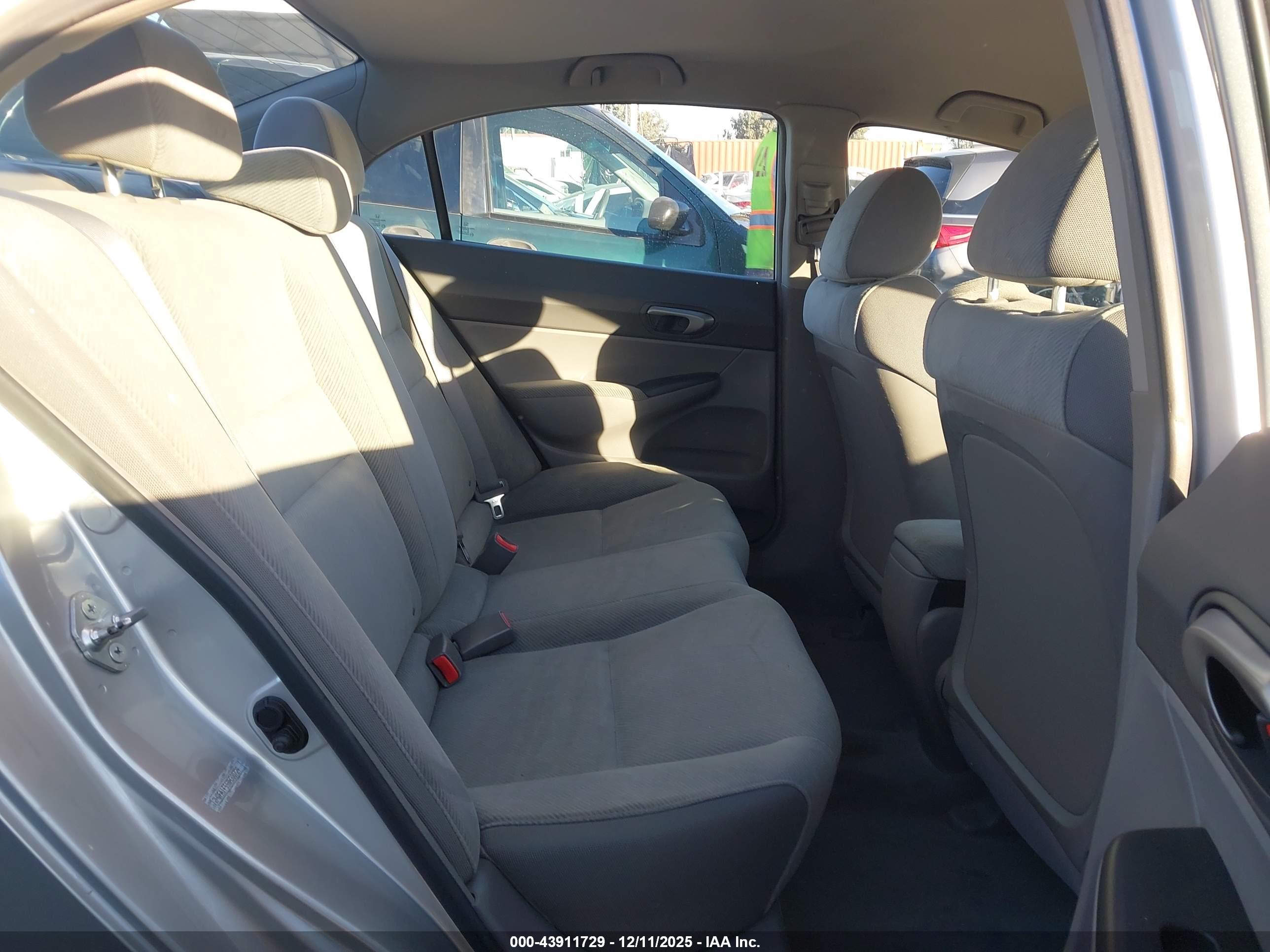 HONDA CIVIC image 8