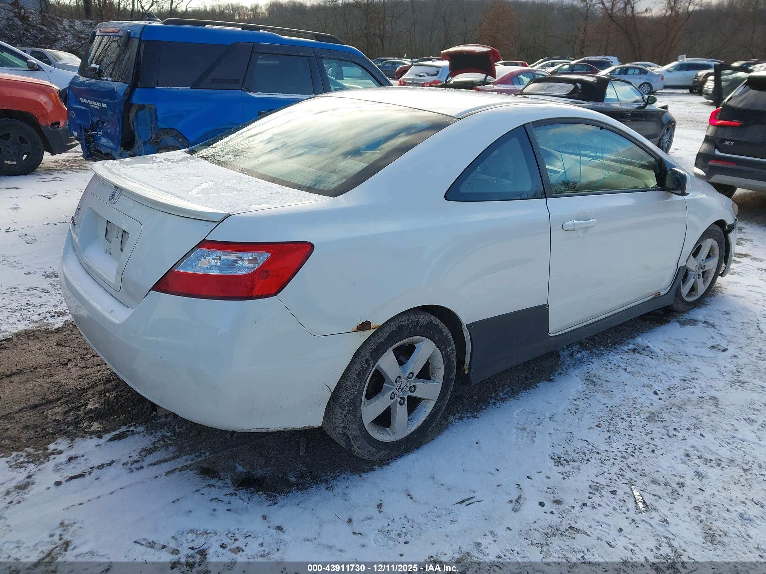 HONDA CIVIC image 4