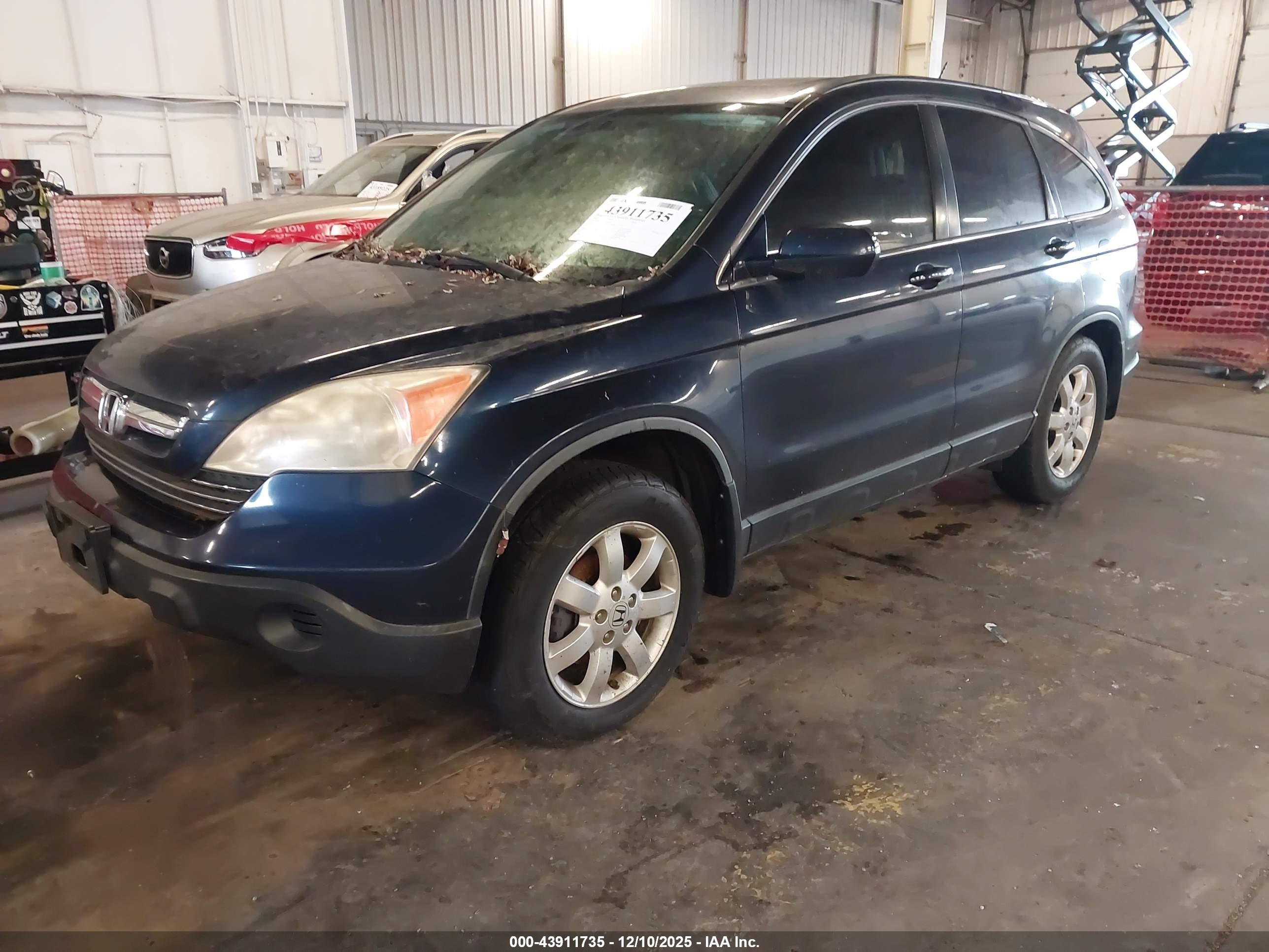 HONDA CR-V image 2
