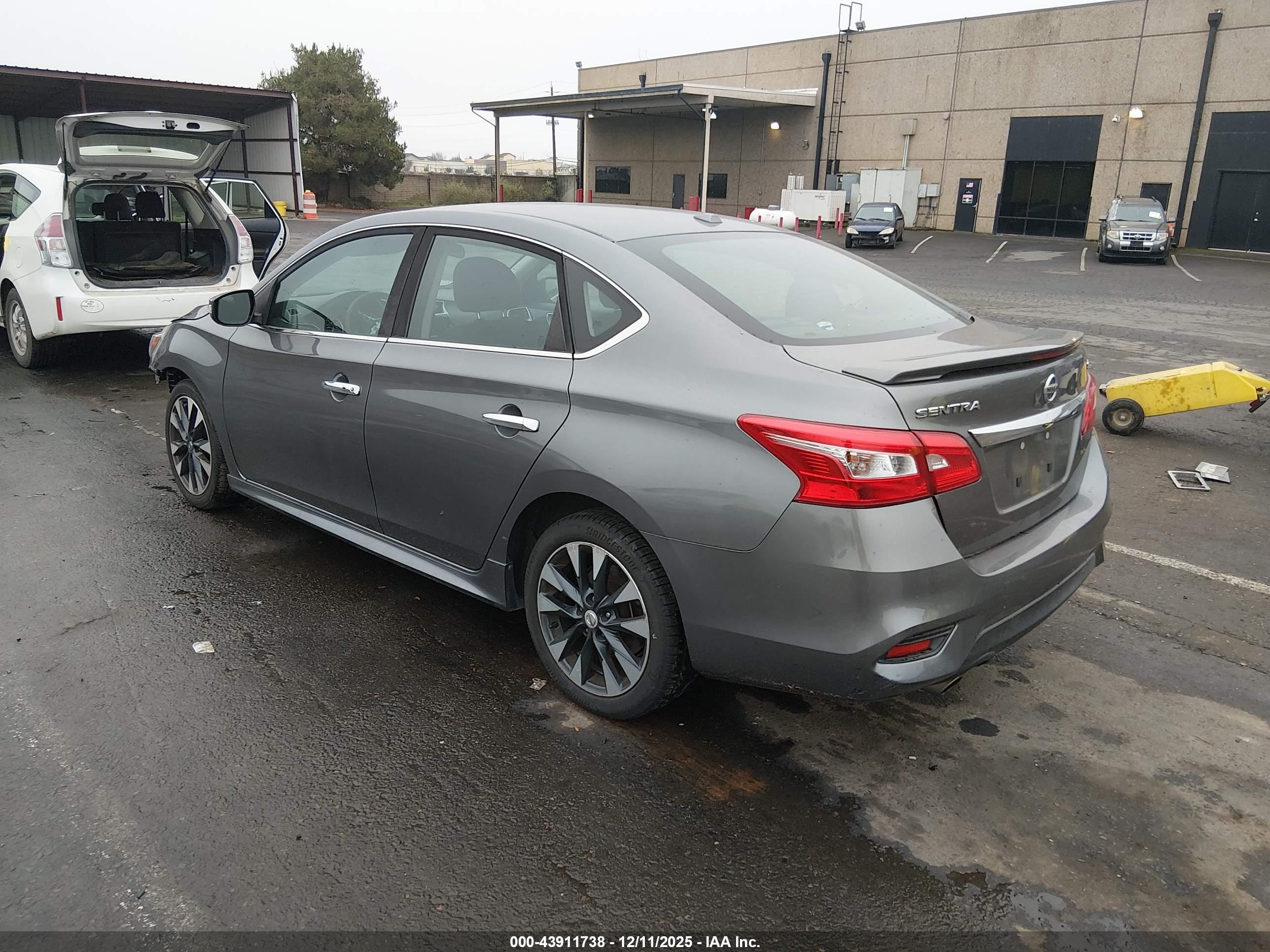 NISSAN SENTRA image 3