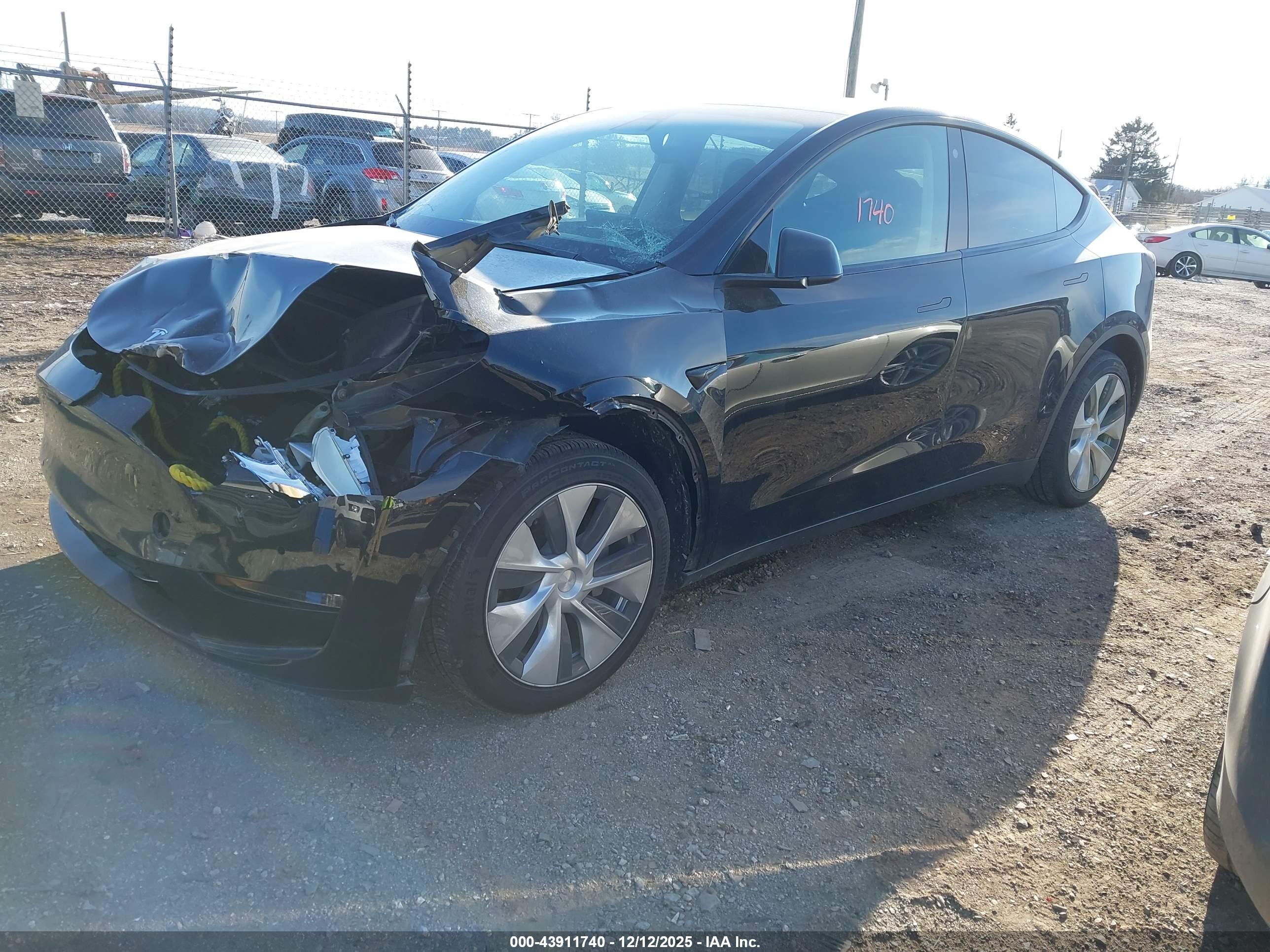 TESLA MODEL image 2