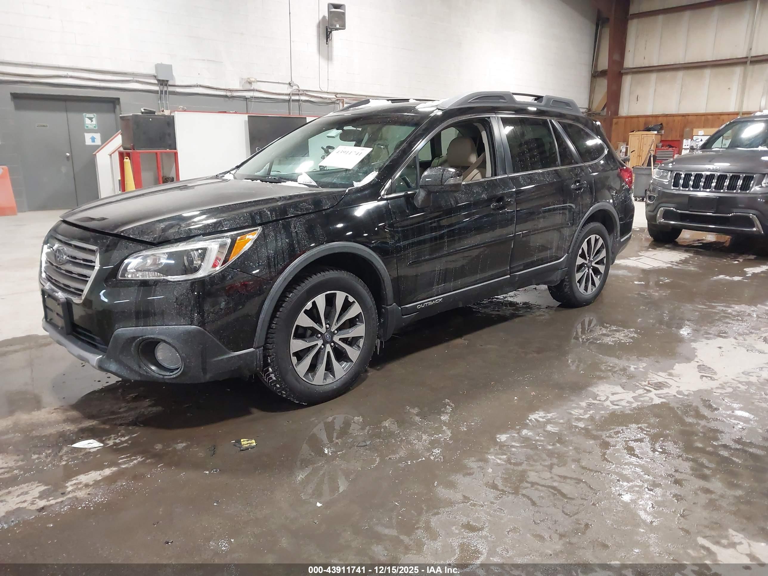 SUBARU OUTBACK image 2