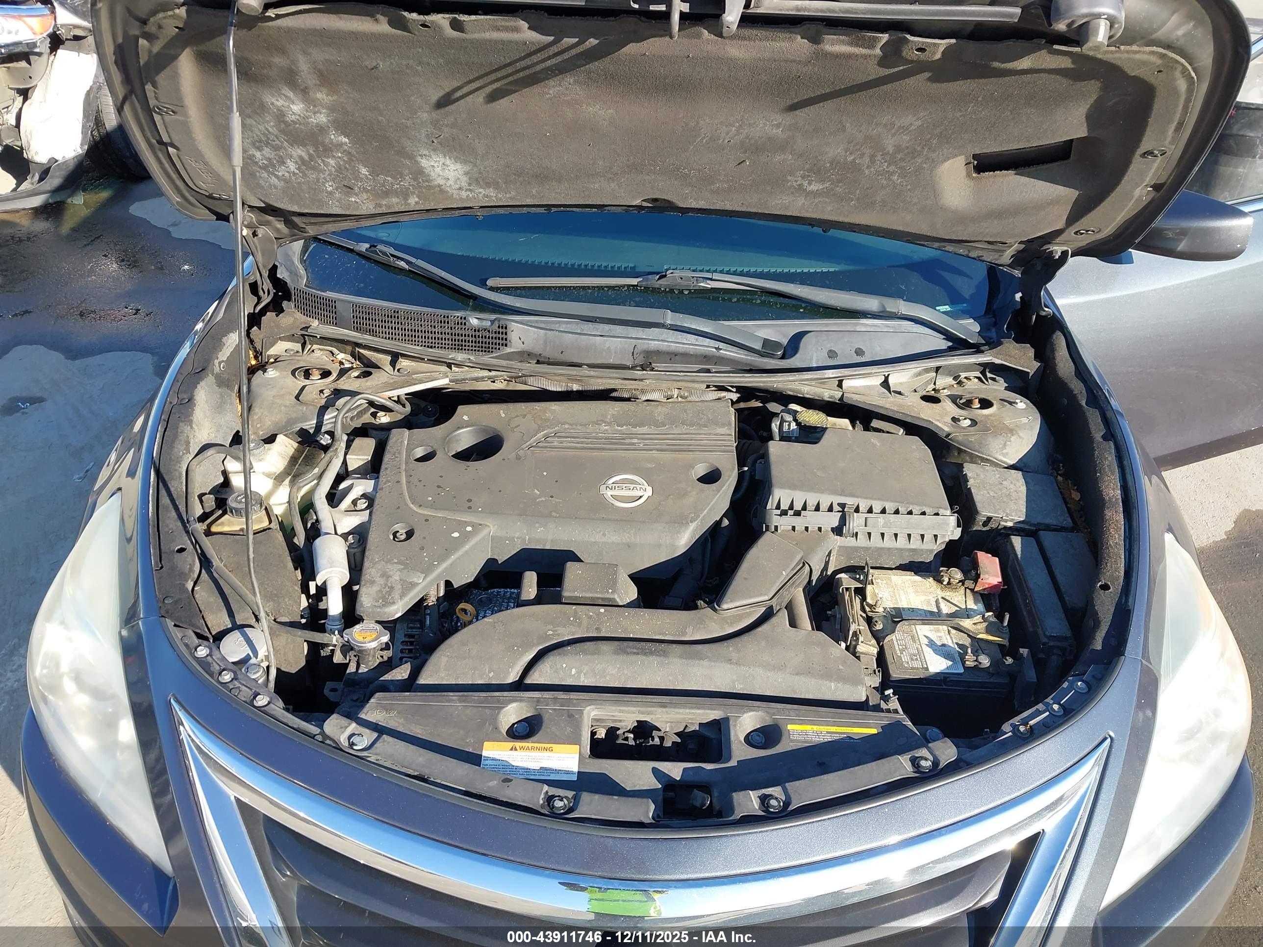 NISSAN ALTIMA image 10