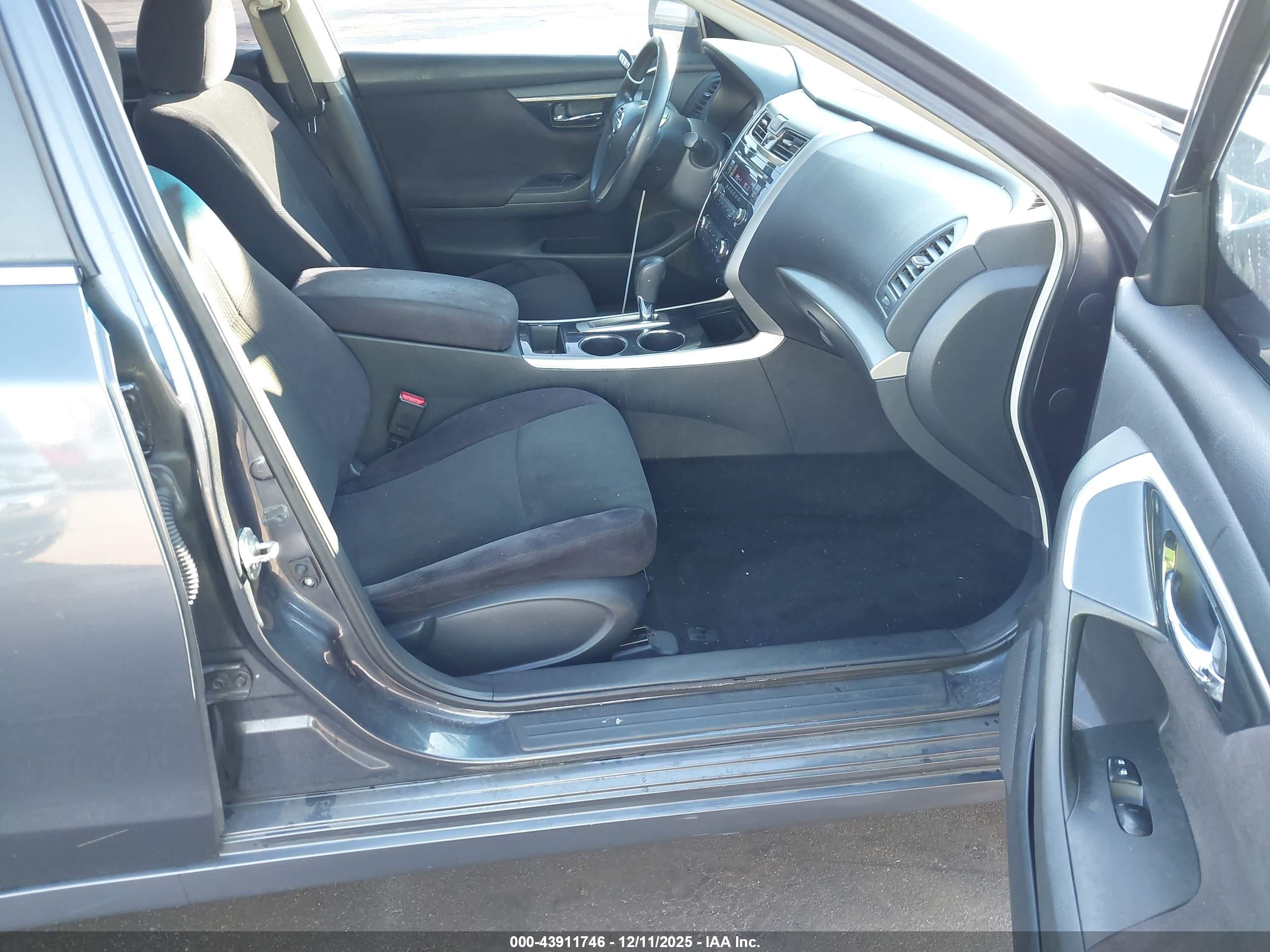 NISSAN ALTIMA image 5