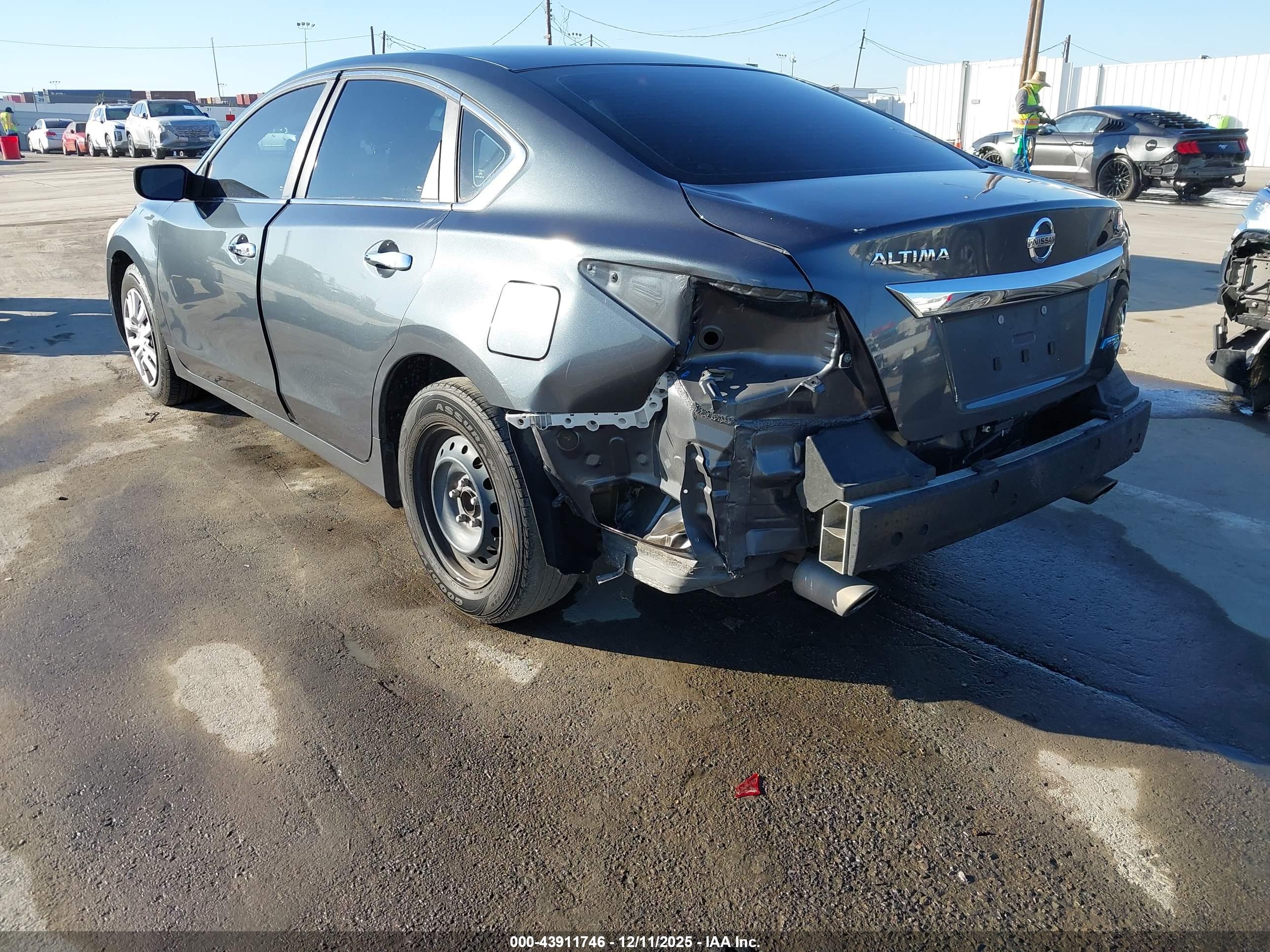 NISSAN ALTIMA image 6