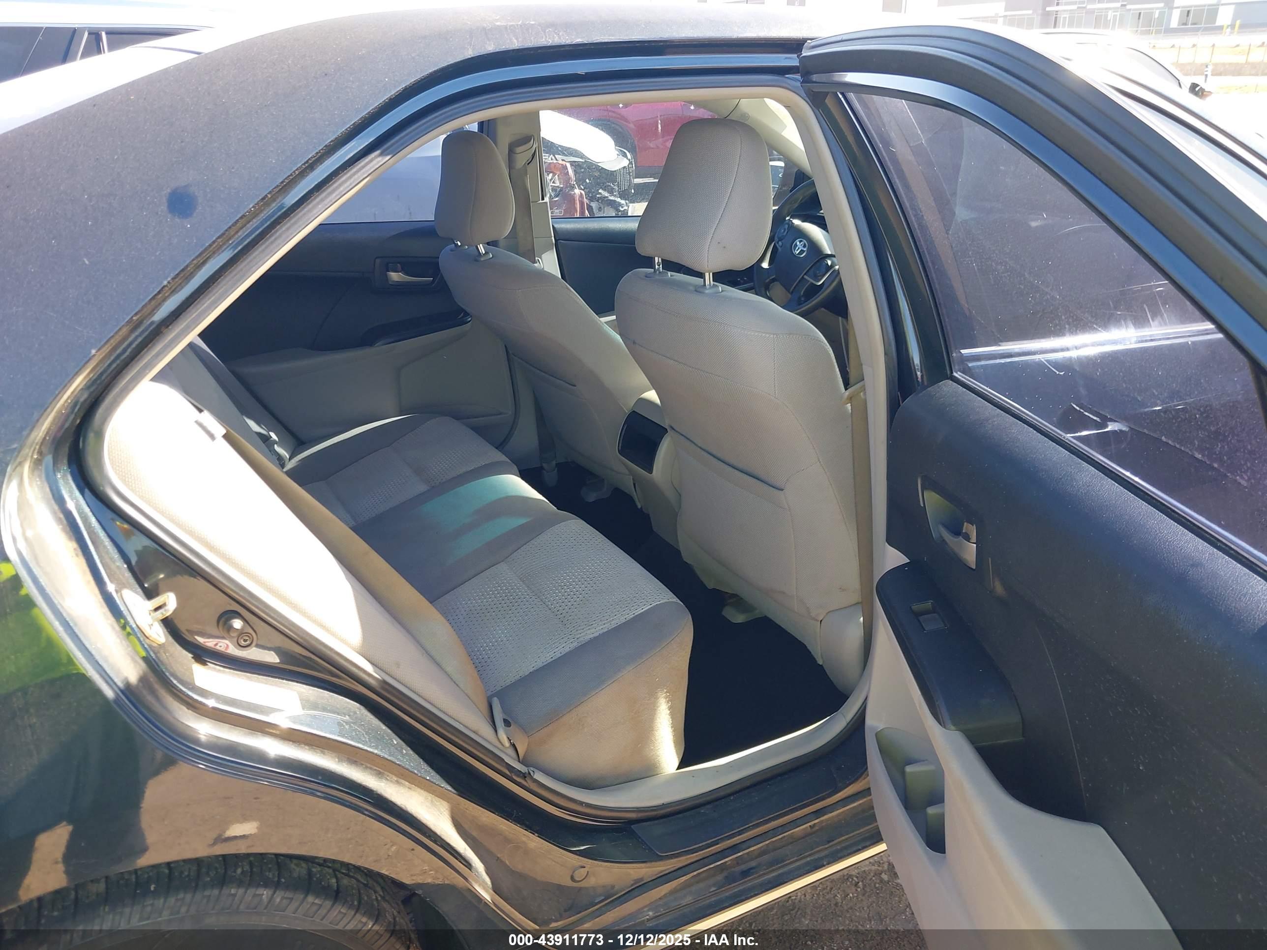 TOYOTA CAMRY image 8