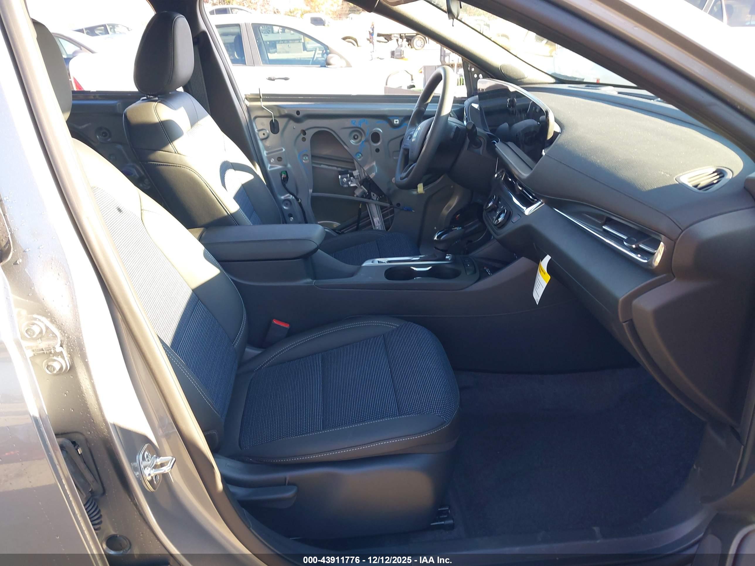 BUICK ENVISTA image 5