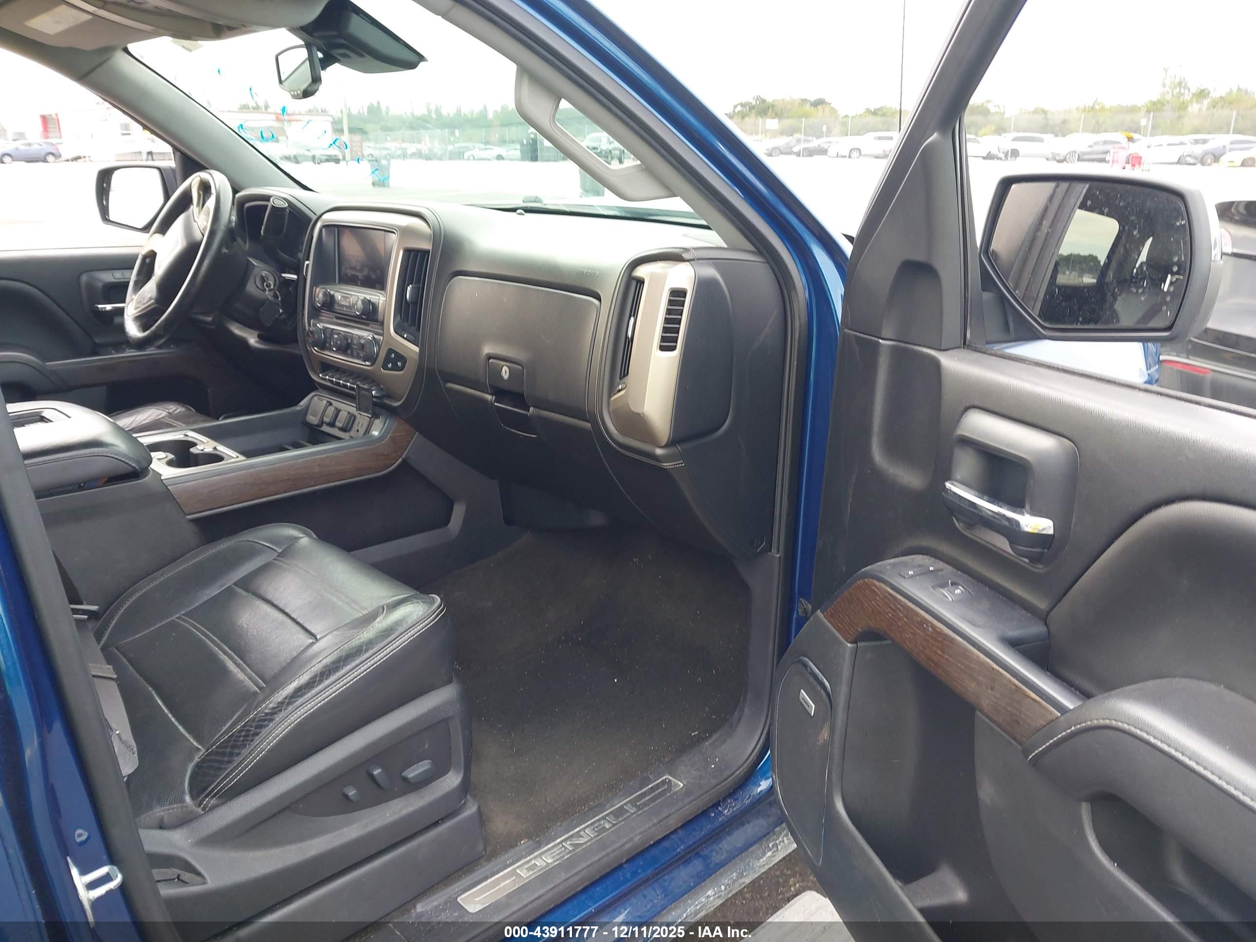 GMC SIERRA image 5