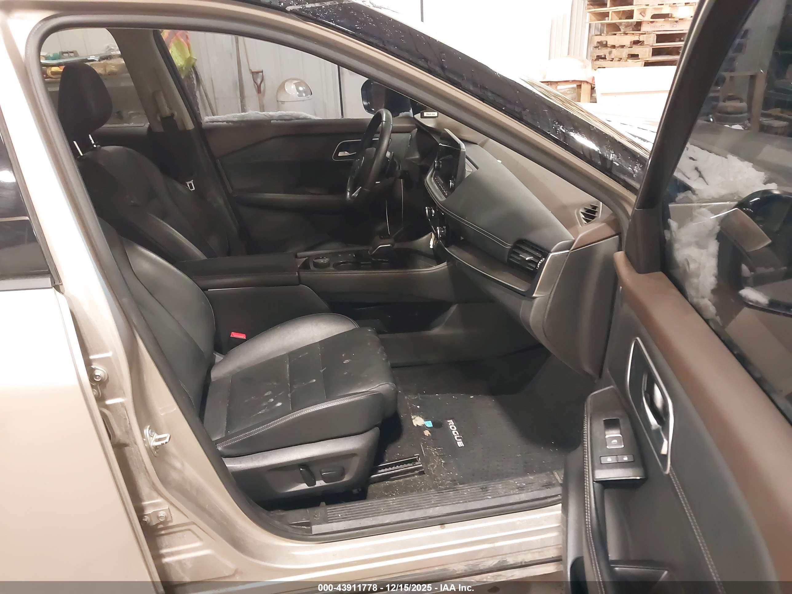 NISSAN ROGUE image 5