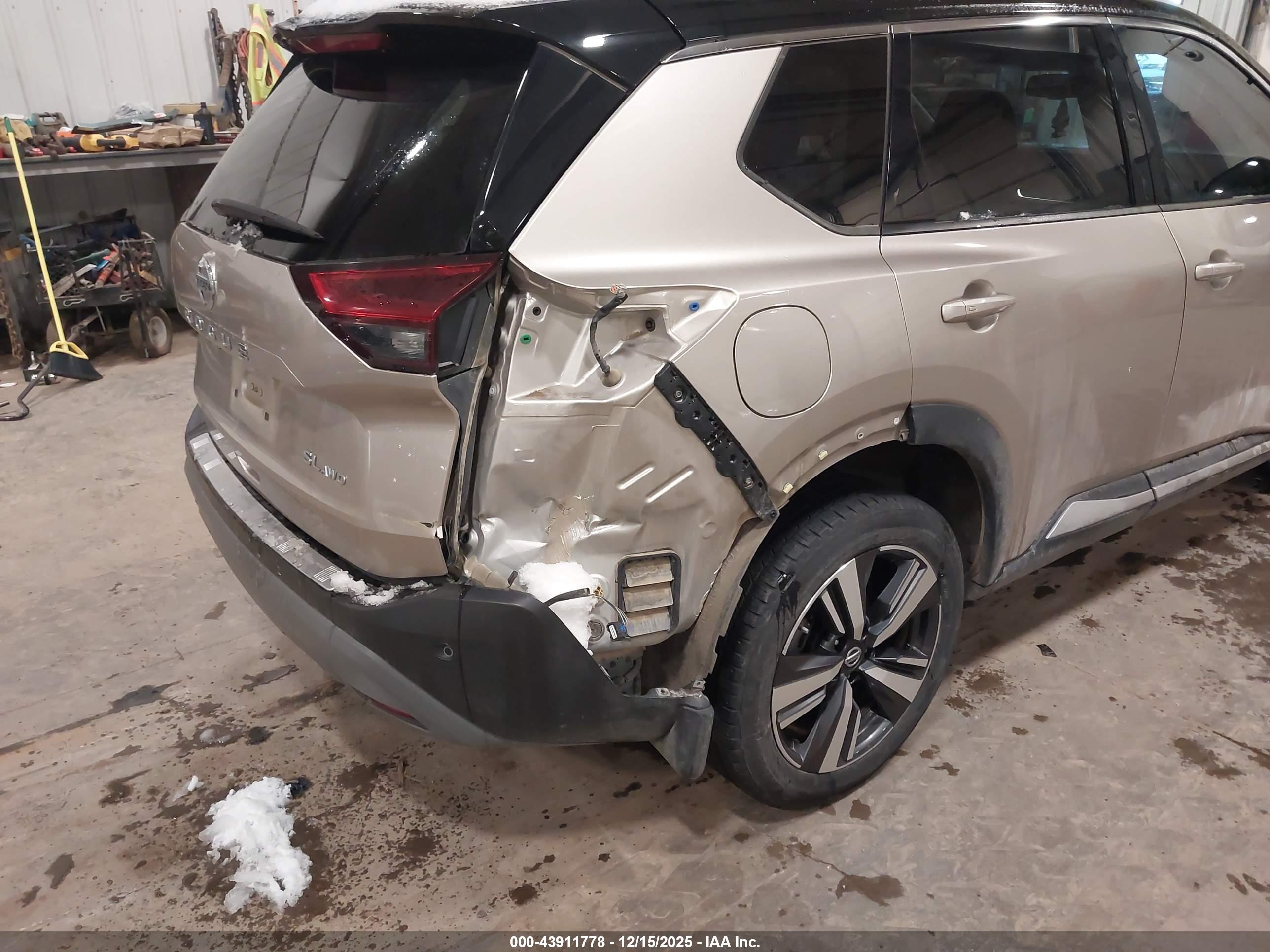 NISSAN ROGUE image 6