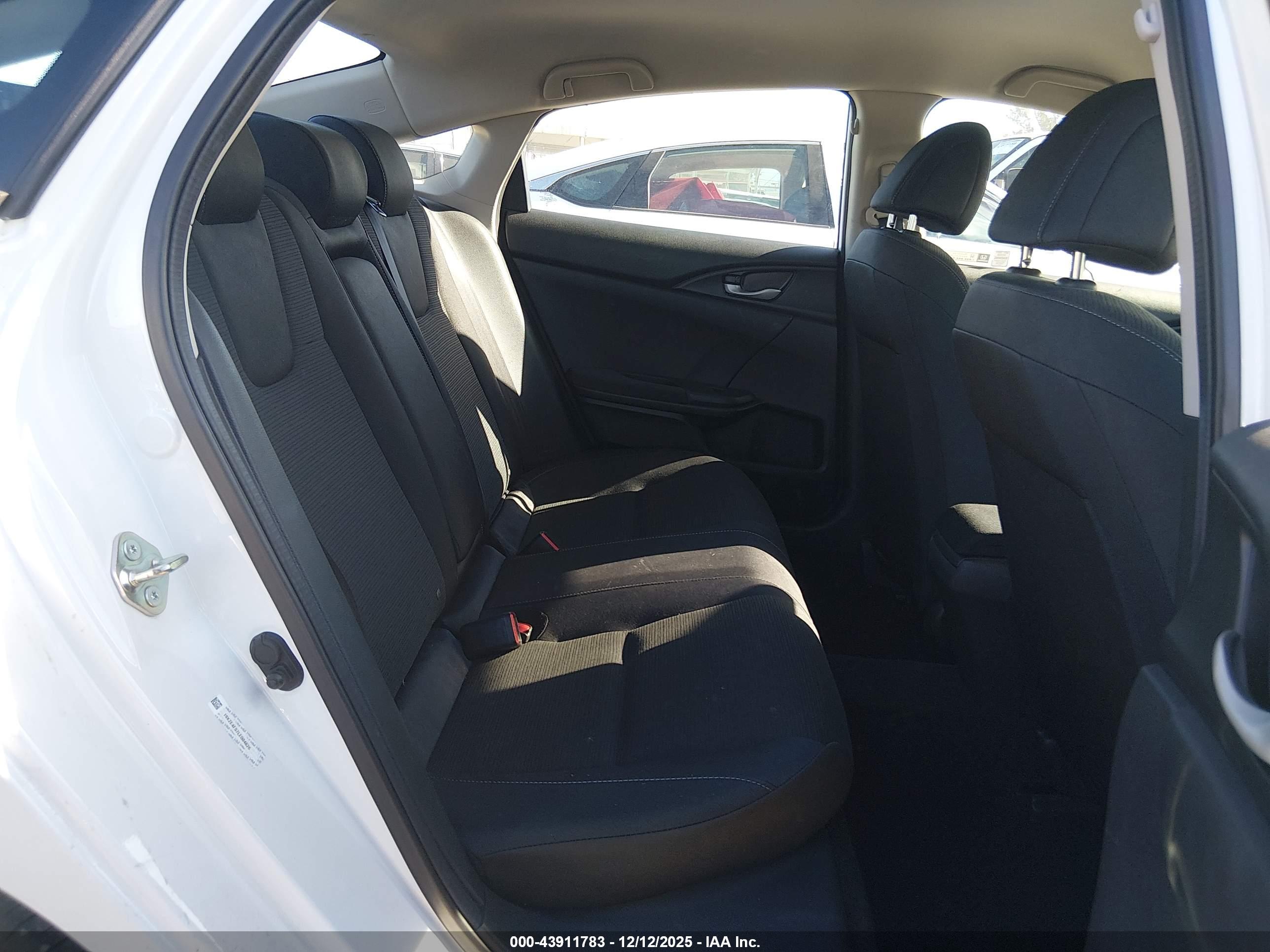 HONDA INSIGHT image 8