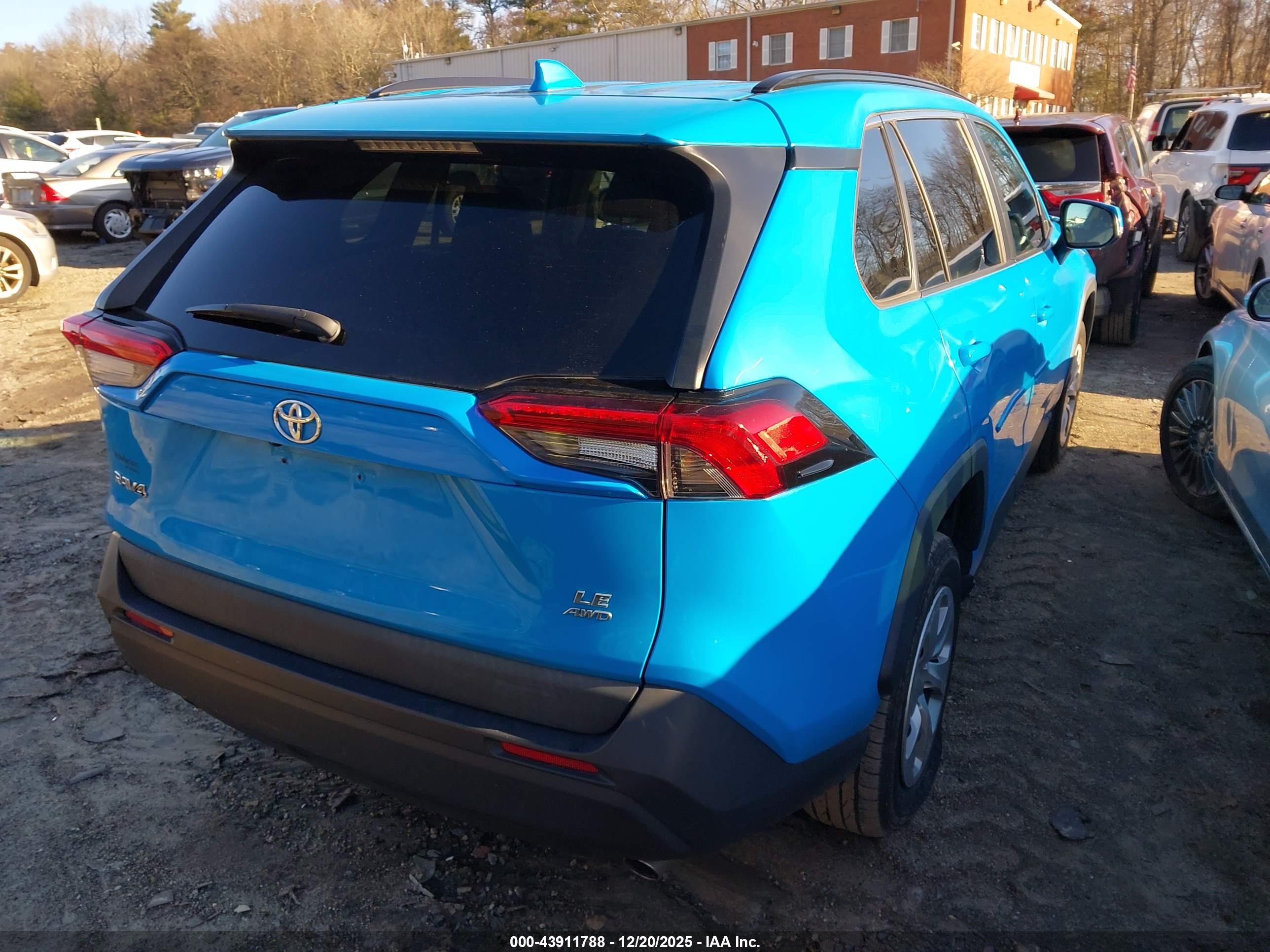 TOYOTA RAV4 image 4