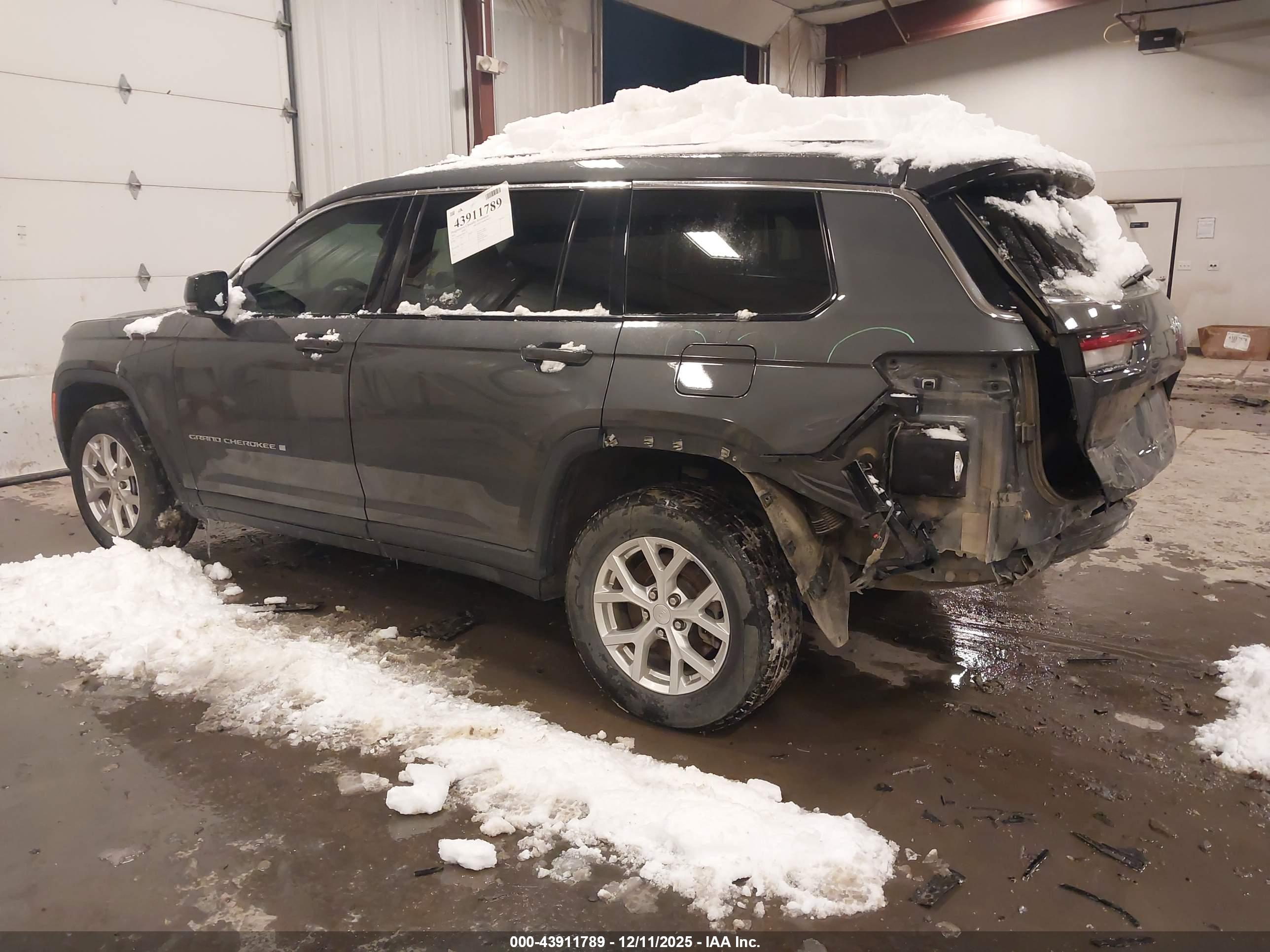 JEEP GRAND image 3