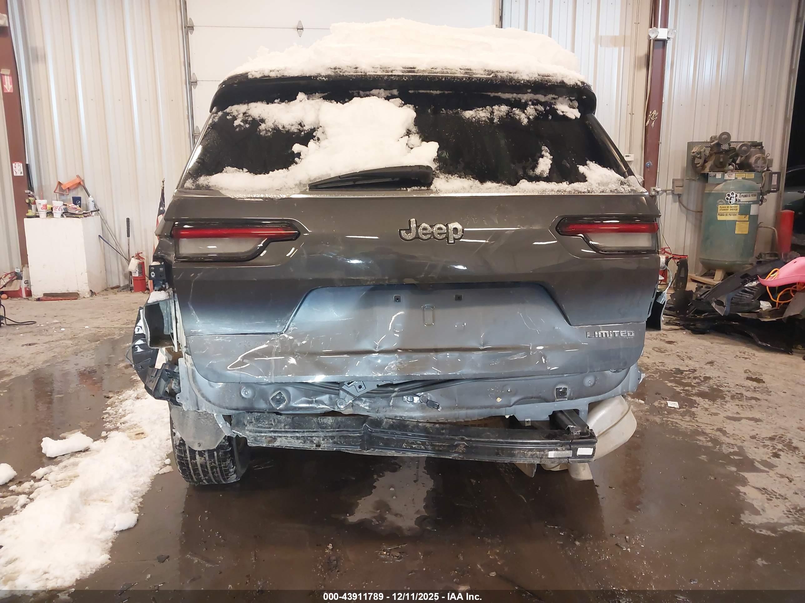 JEEP GRAND image 6