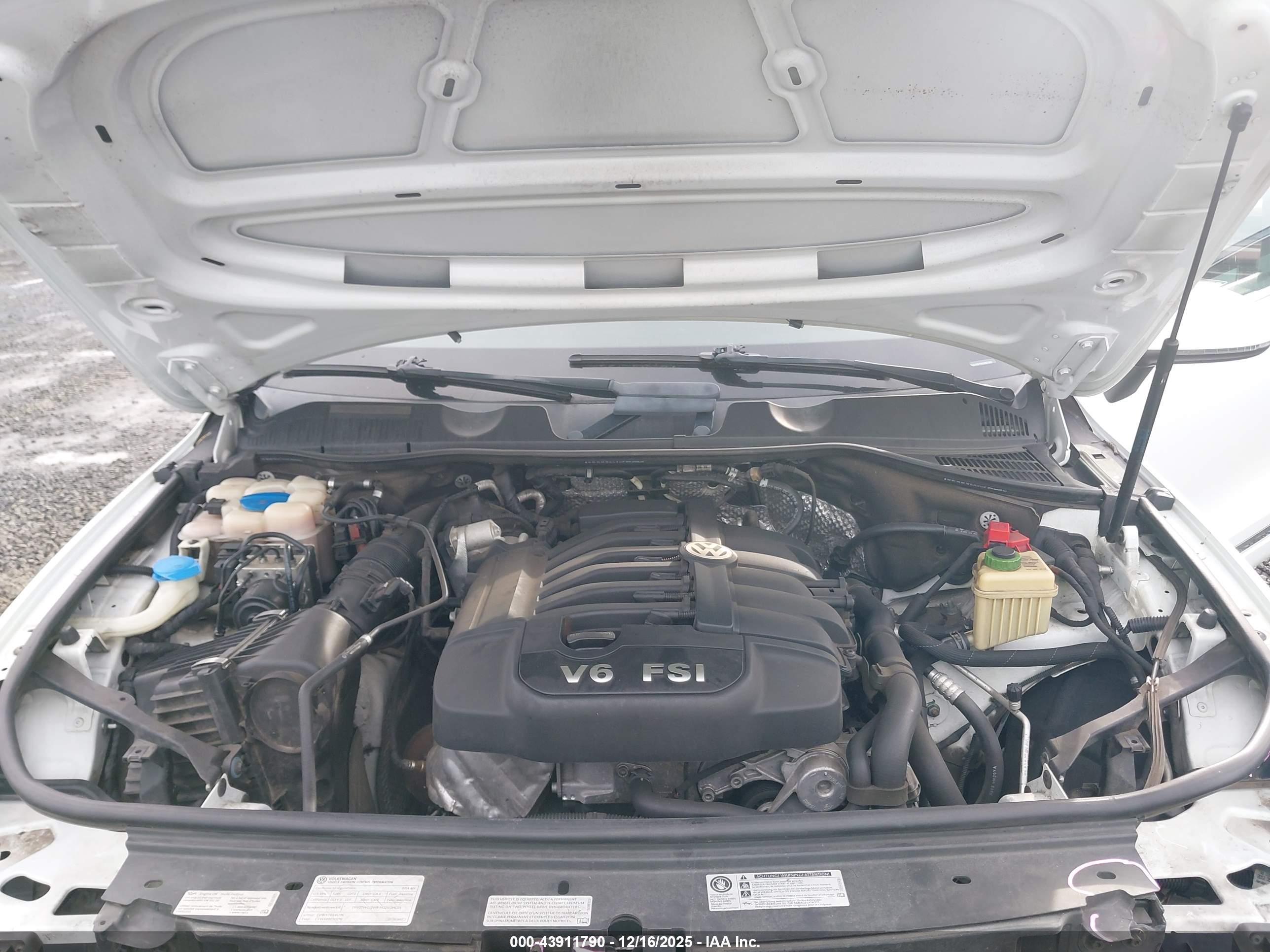 VOLKSWAGEN TOUAREG image 10
