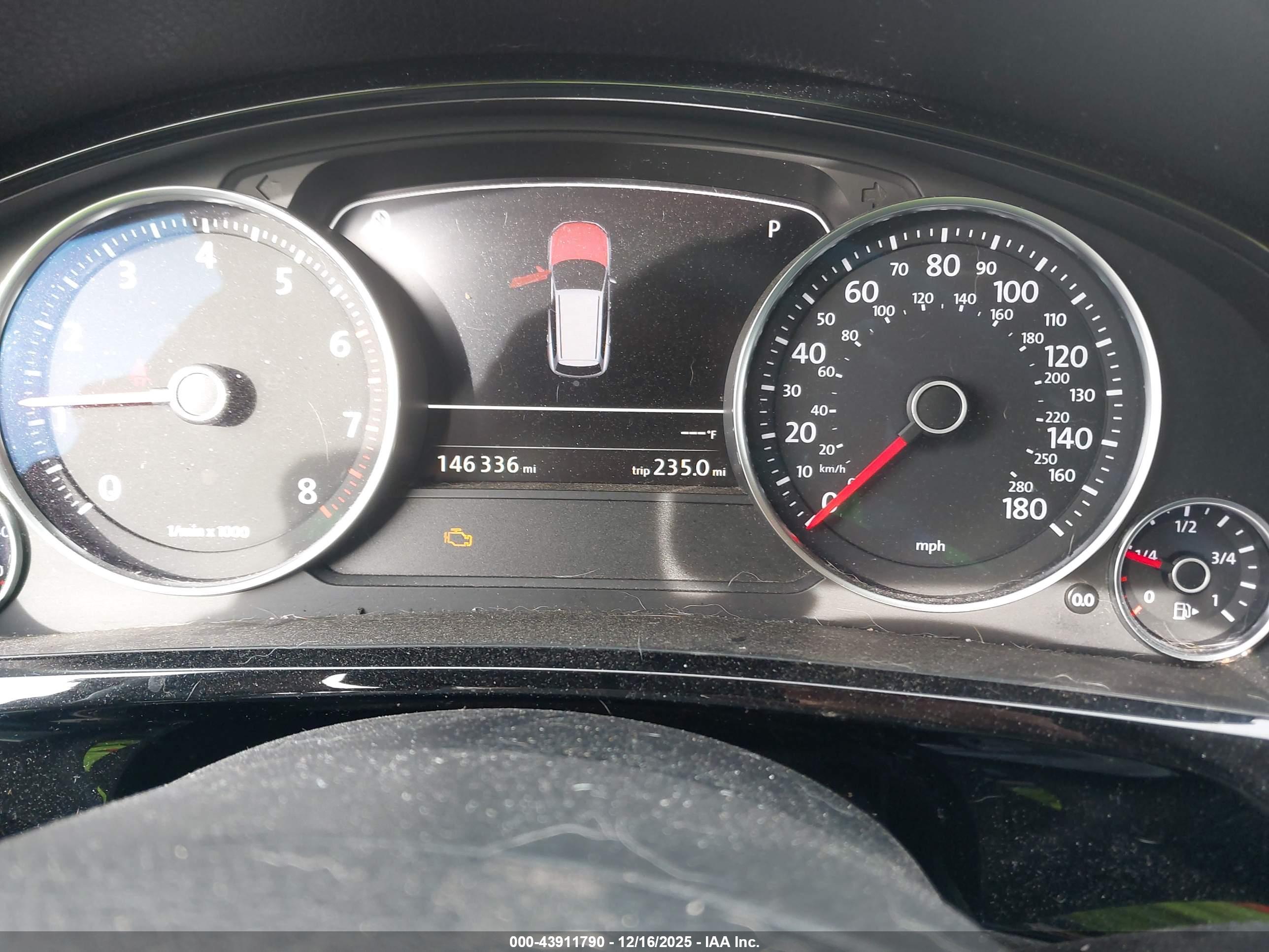 VOLKSWAGEN TOUAREG image 7