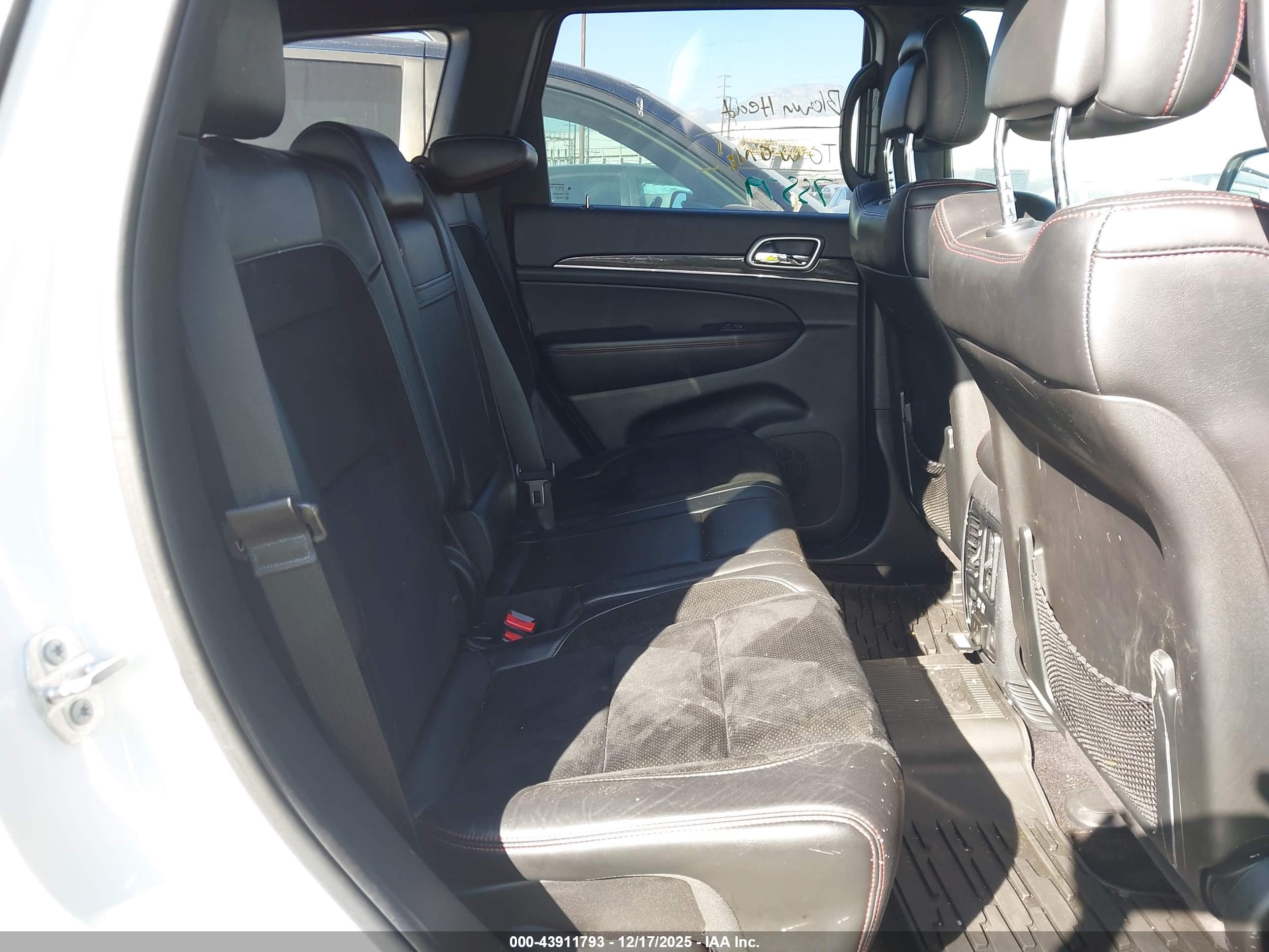 JEEP GRAND image 8