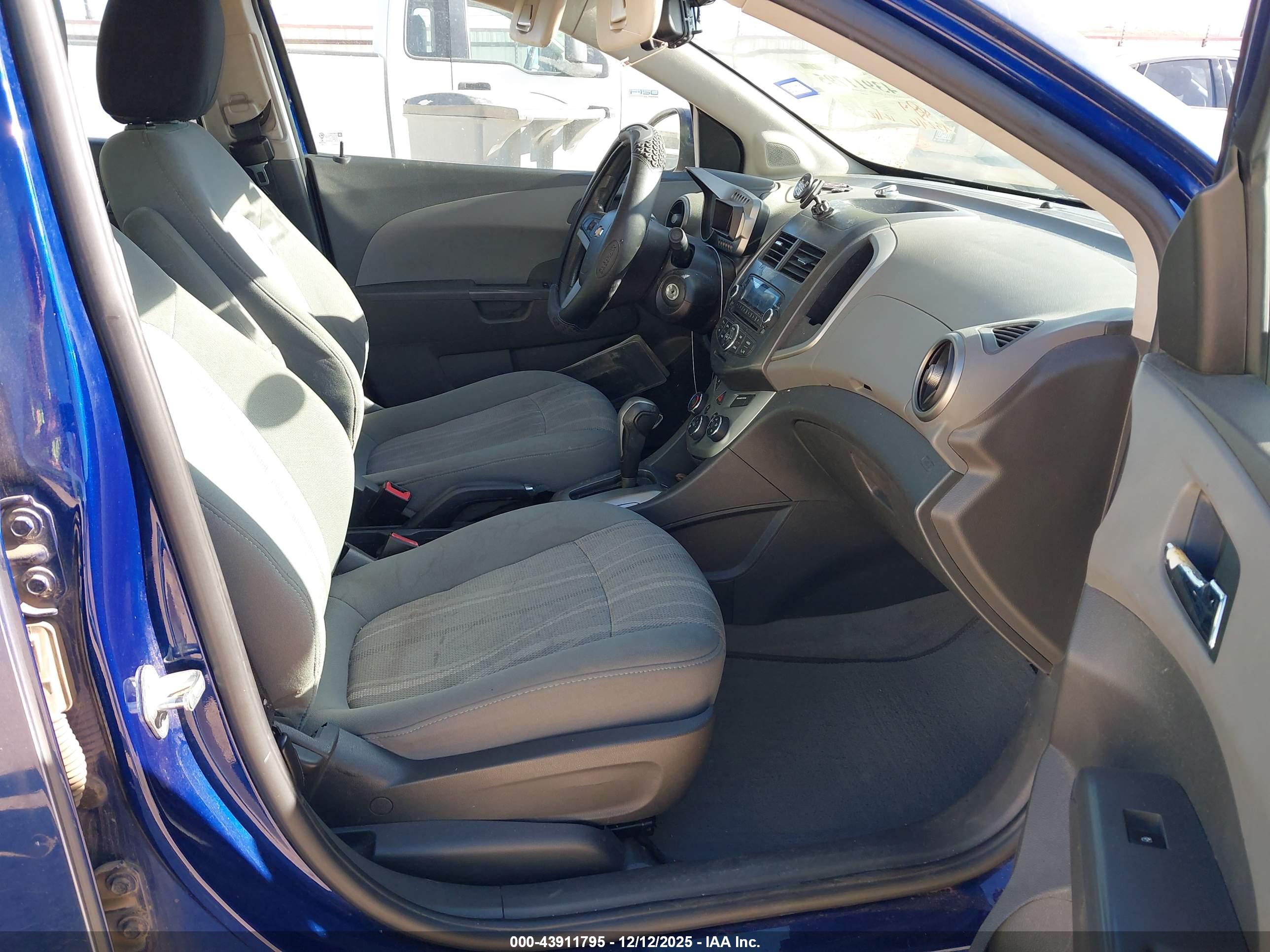 CHEVROLET SONIC image 5