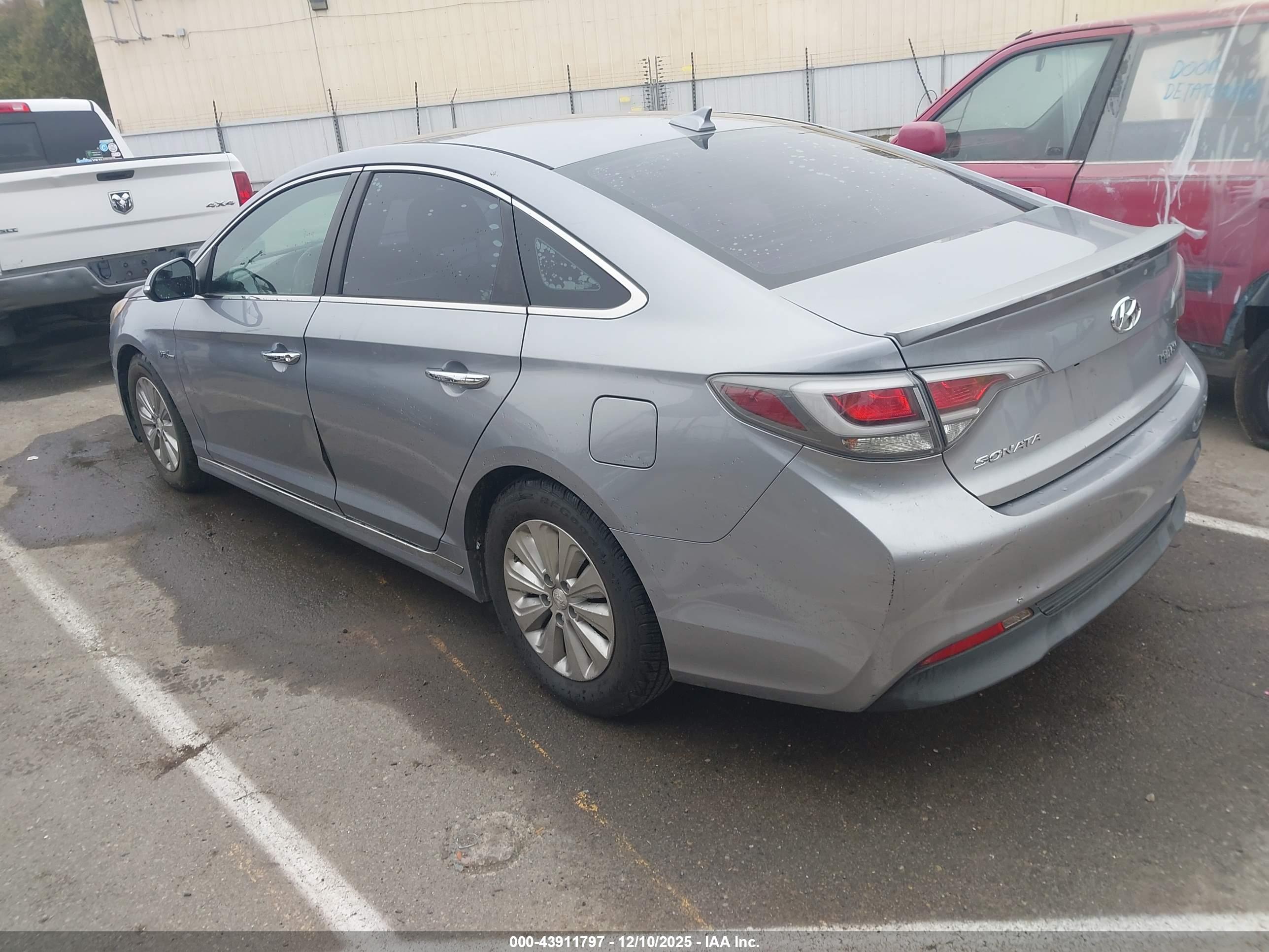 HYUNDAI SONATA image 3