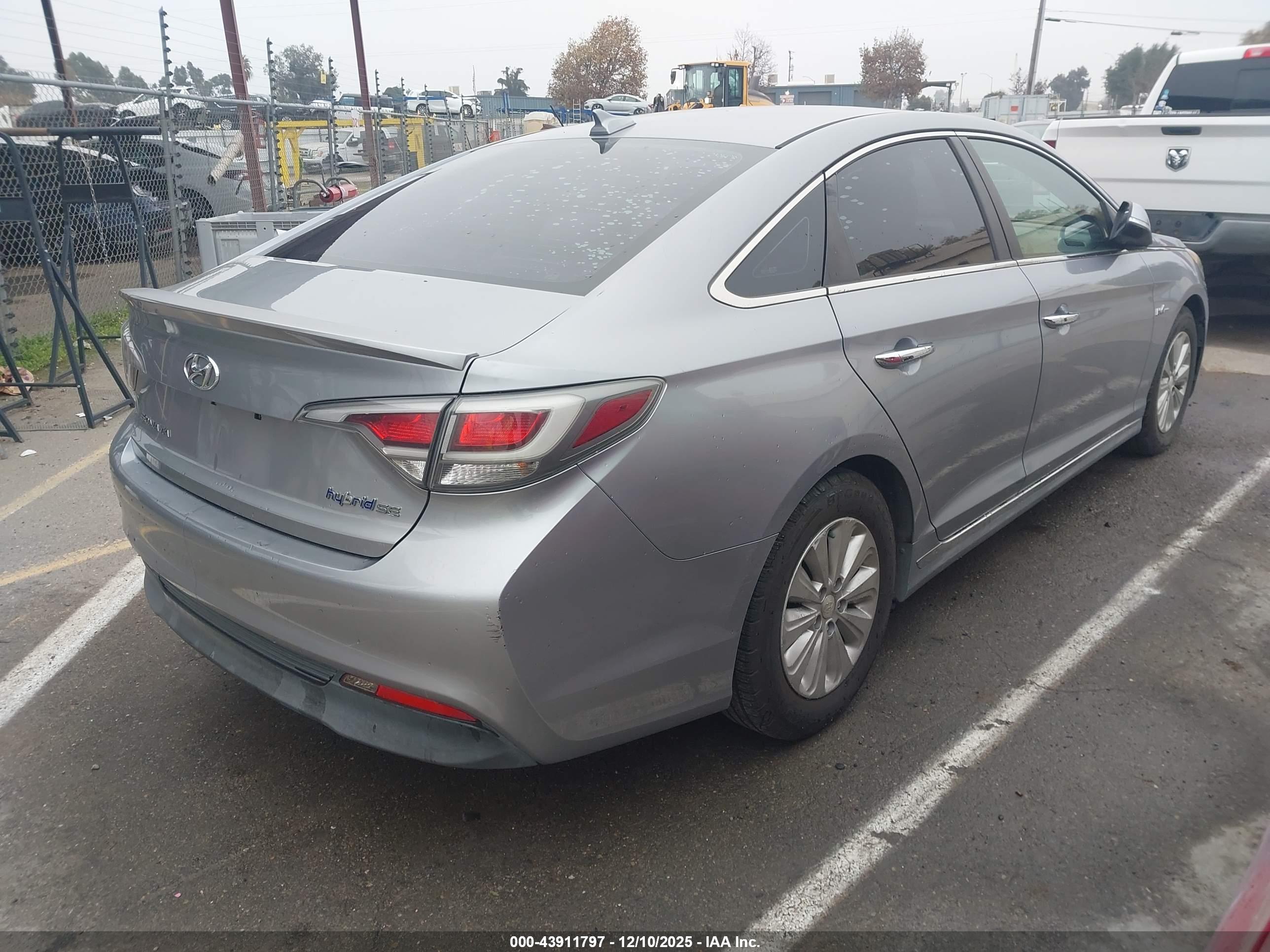 HYUNDAI SONATA image 4