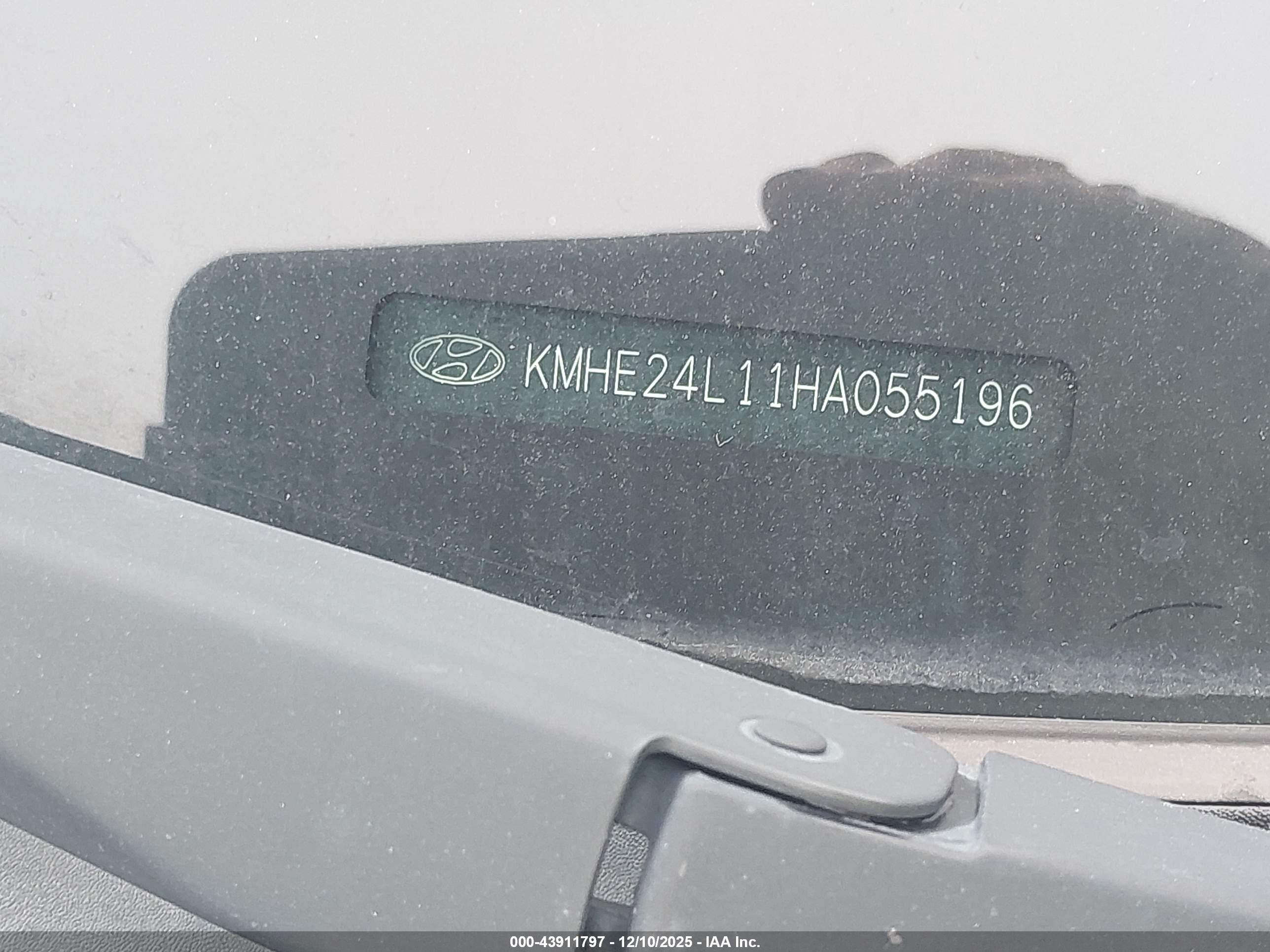 HYUNDAI SONATA image 9