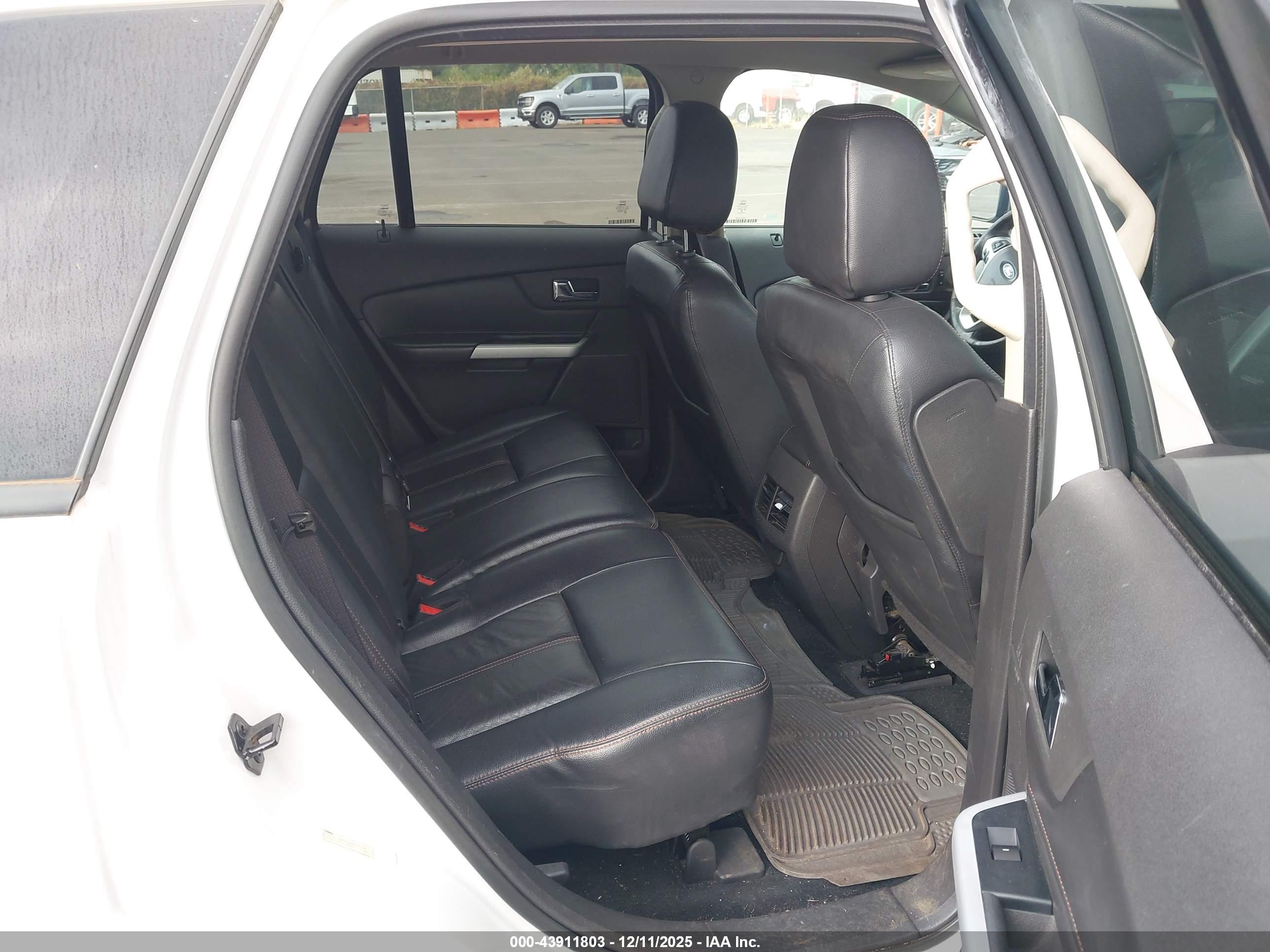 FORD EDGE image 8
