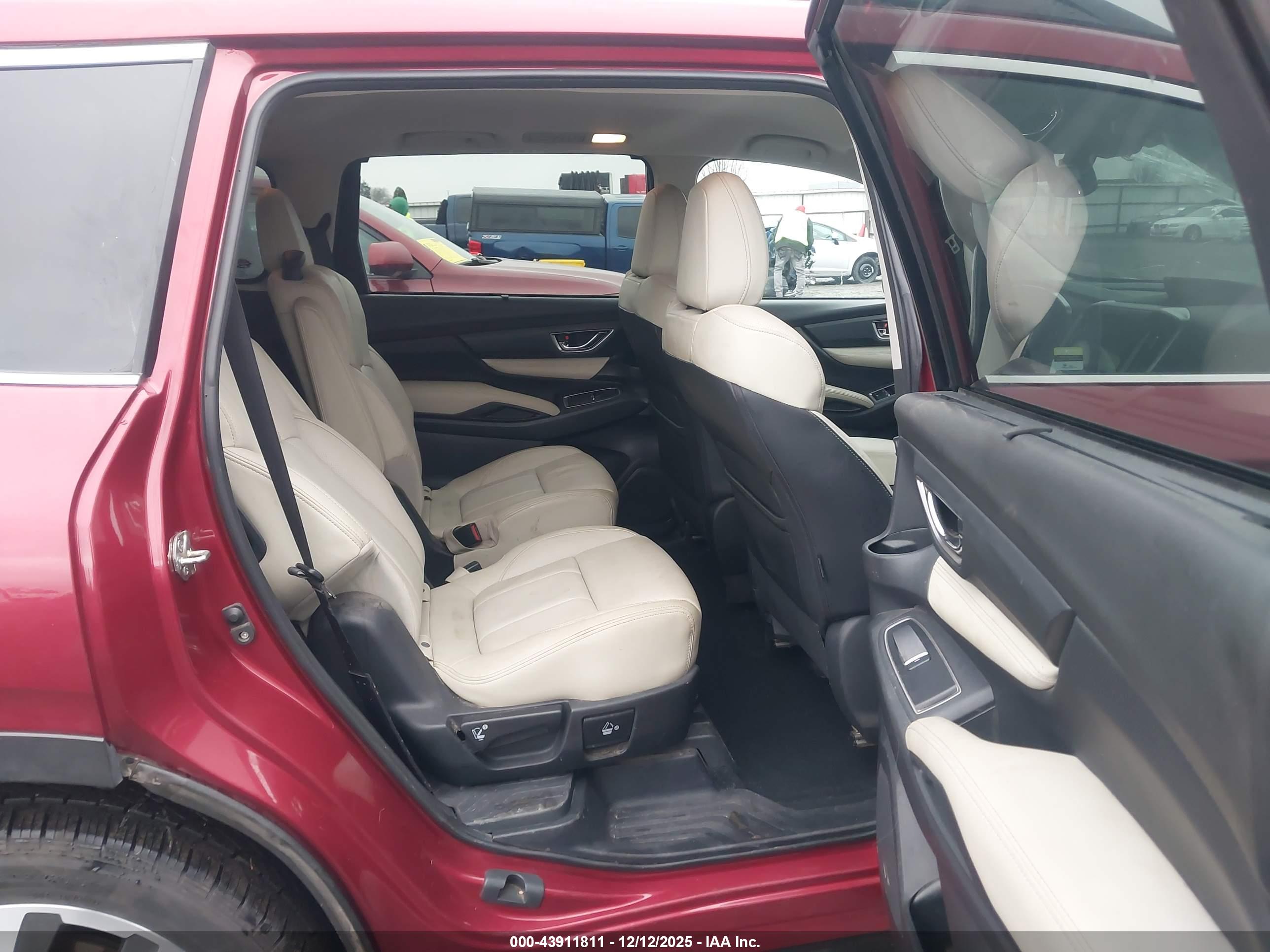 SUBARU ASCENT image 8