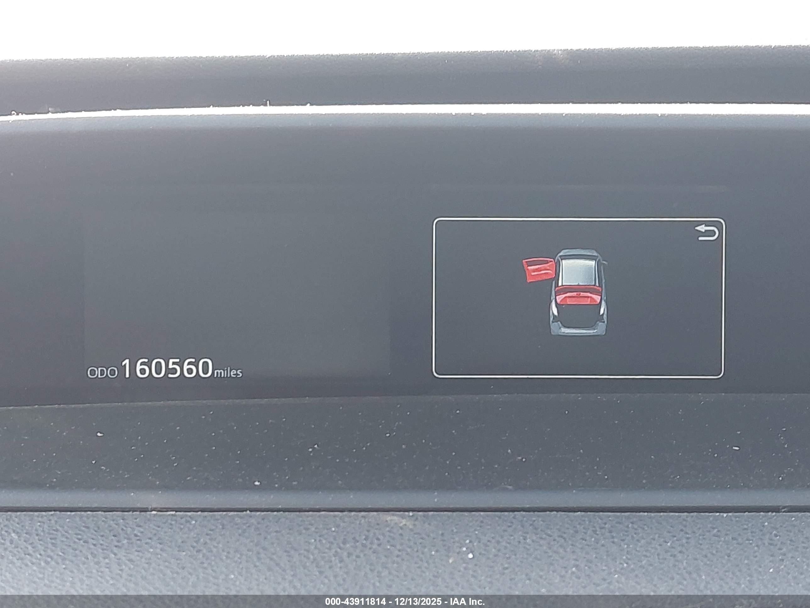 TOYOTA PRIUS image 7