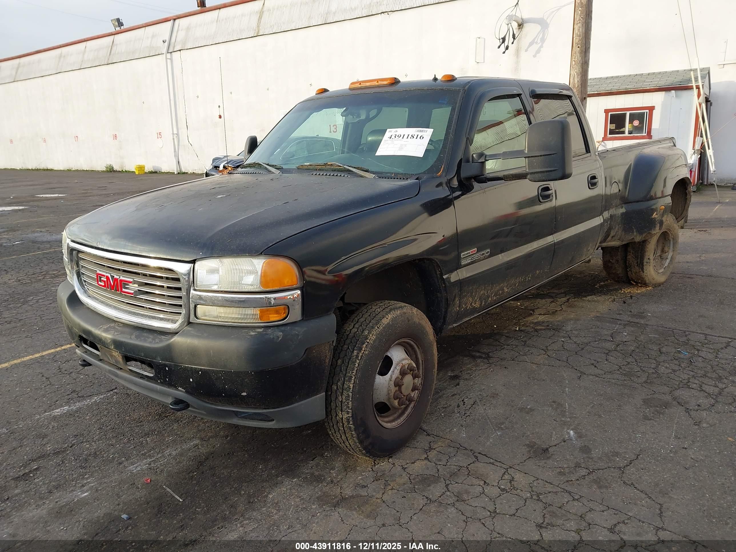 GMC SIERRA image 2