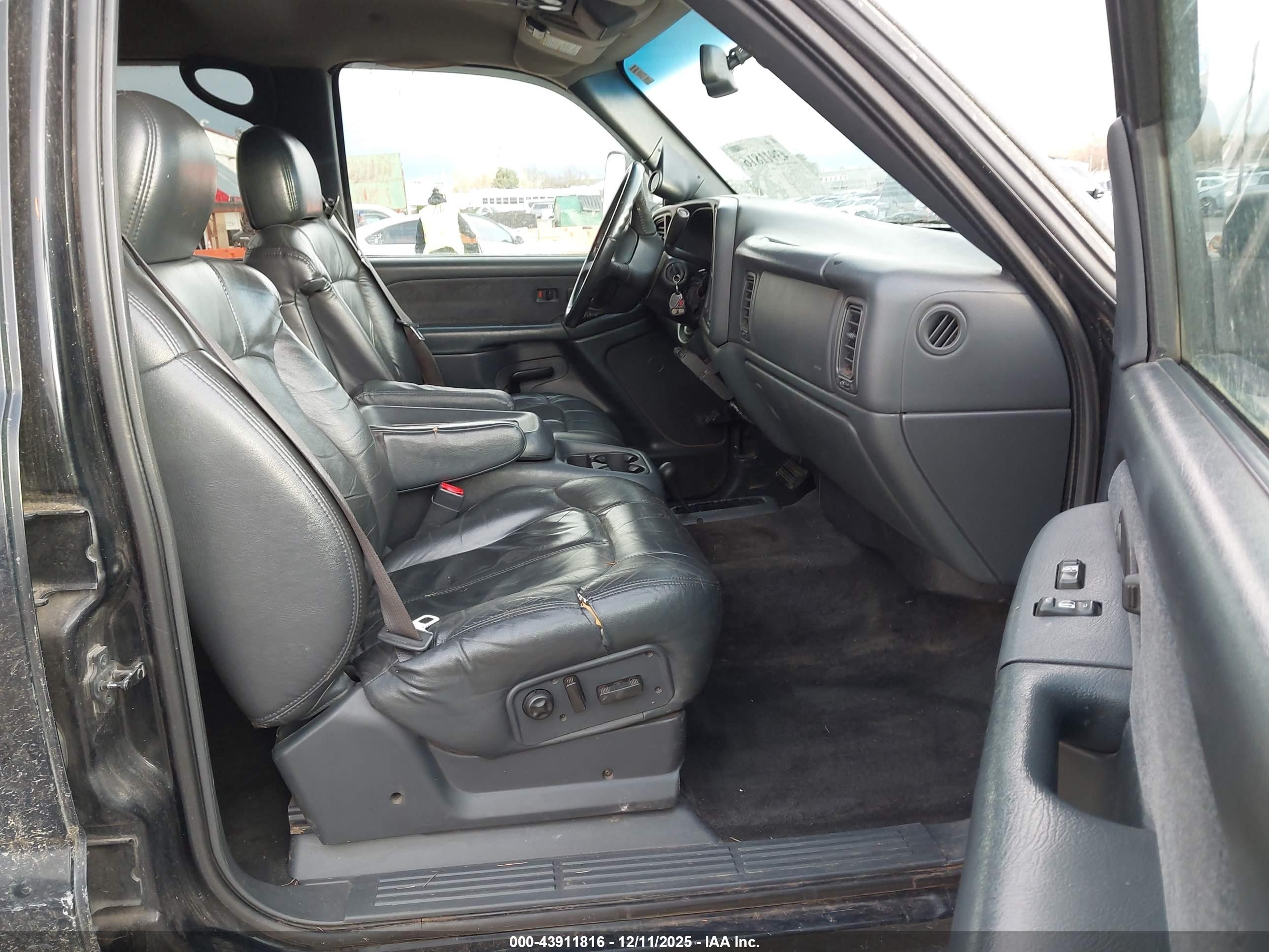GMC SIERRA image 5