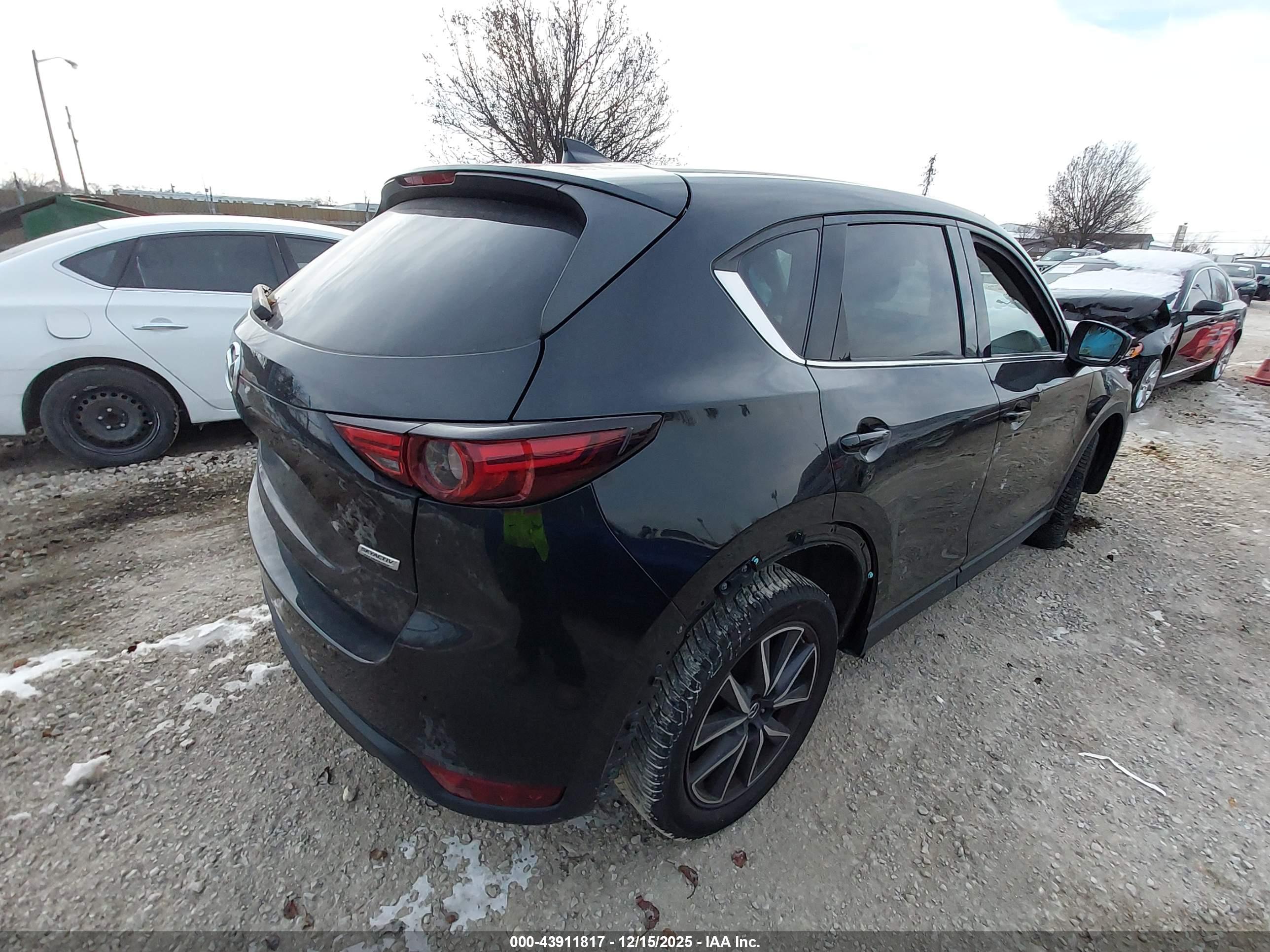 MAZDA CX-5 image 4