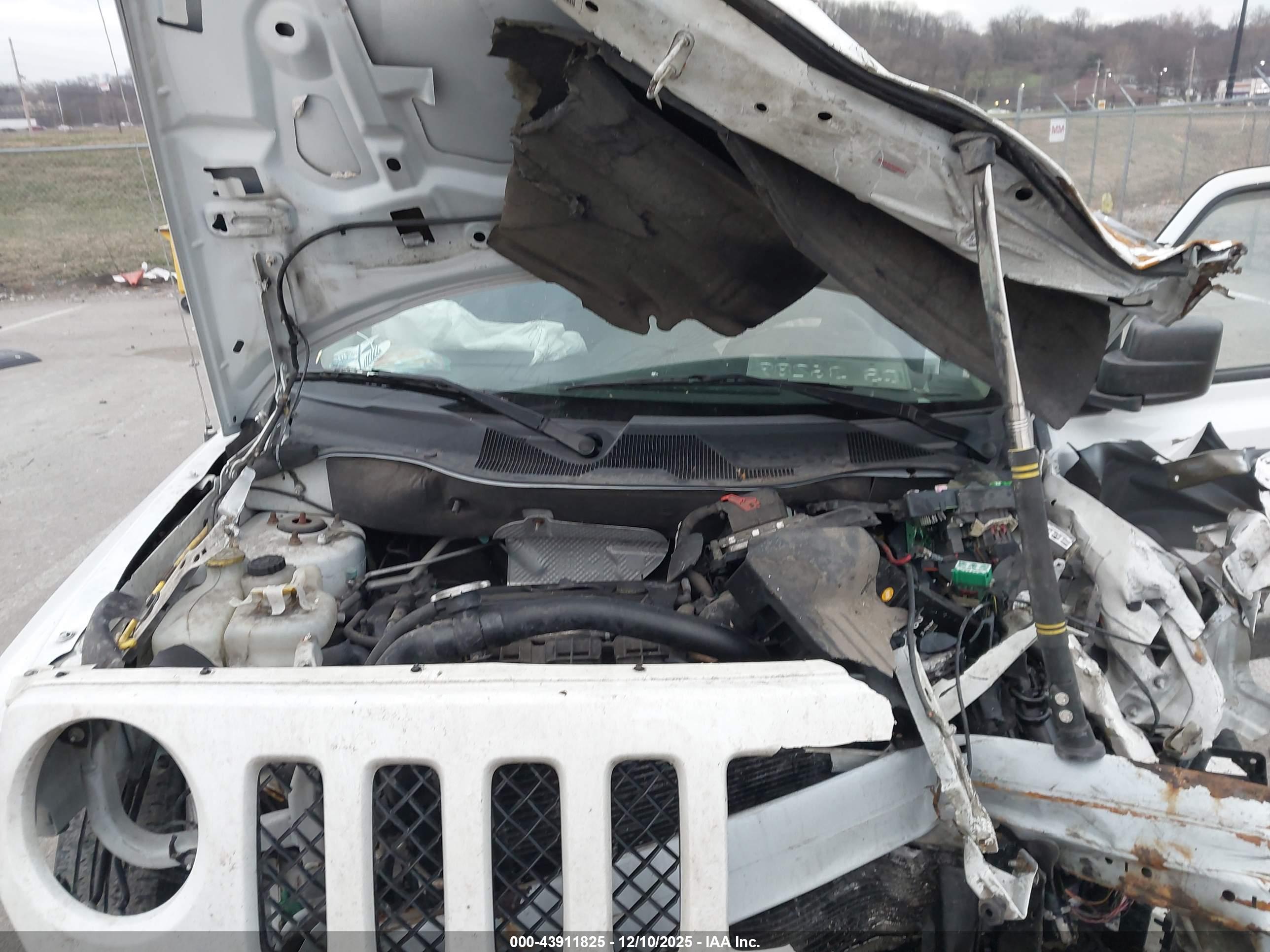 JEEP PATRIOT image 10