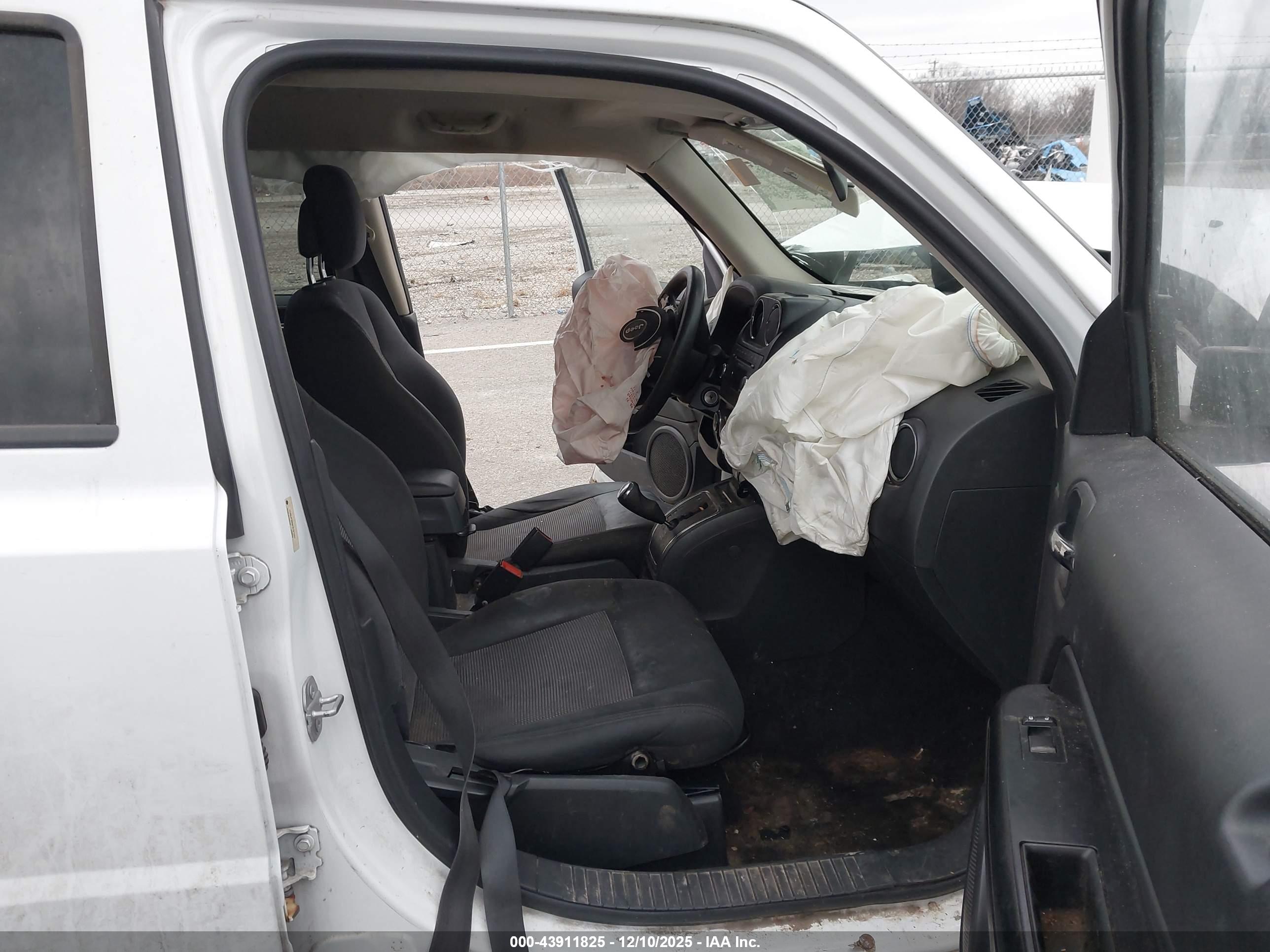JEEP PATRIOT image 5