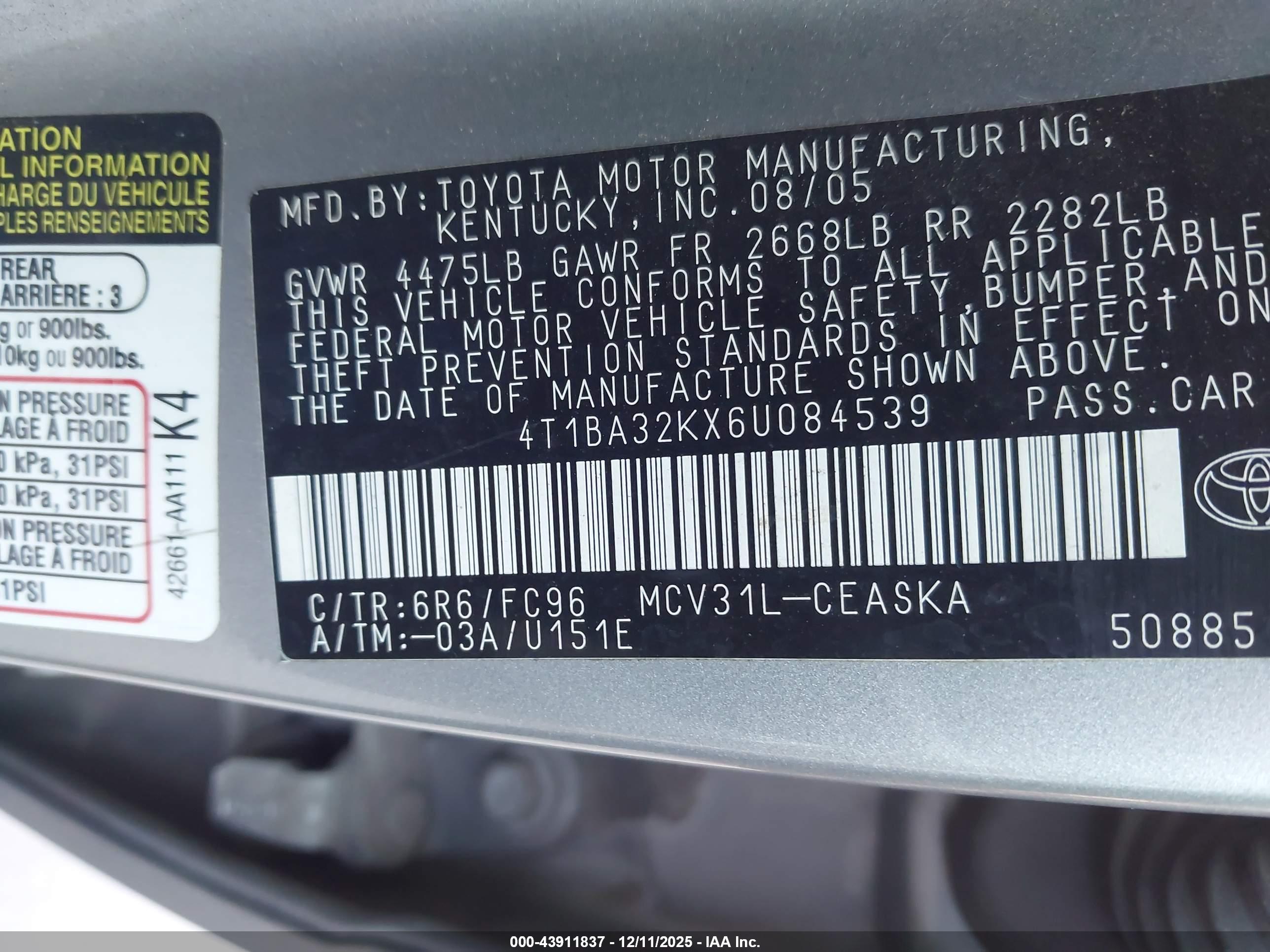 TOYOTA CAMRY image 9