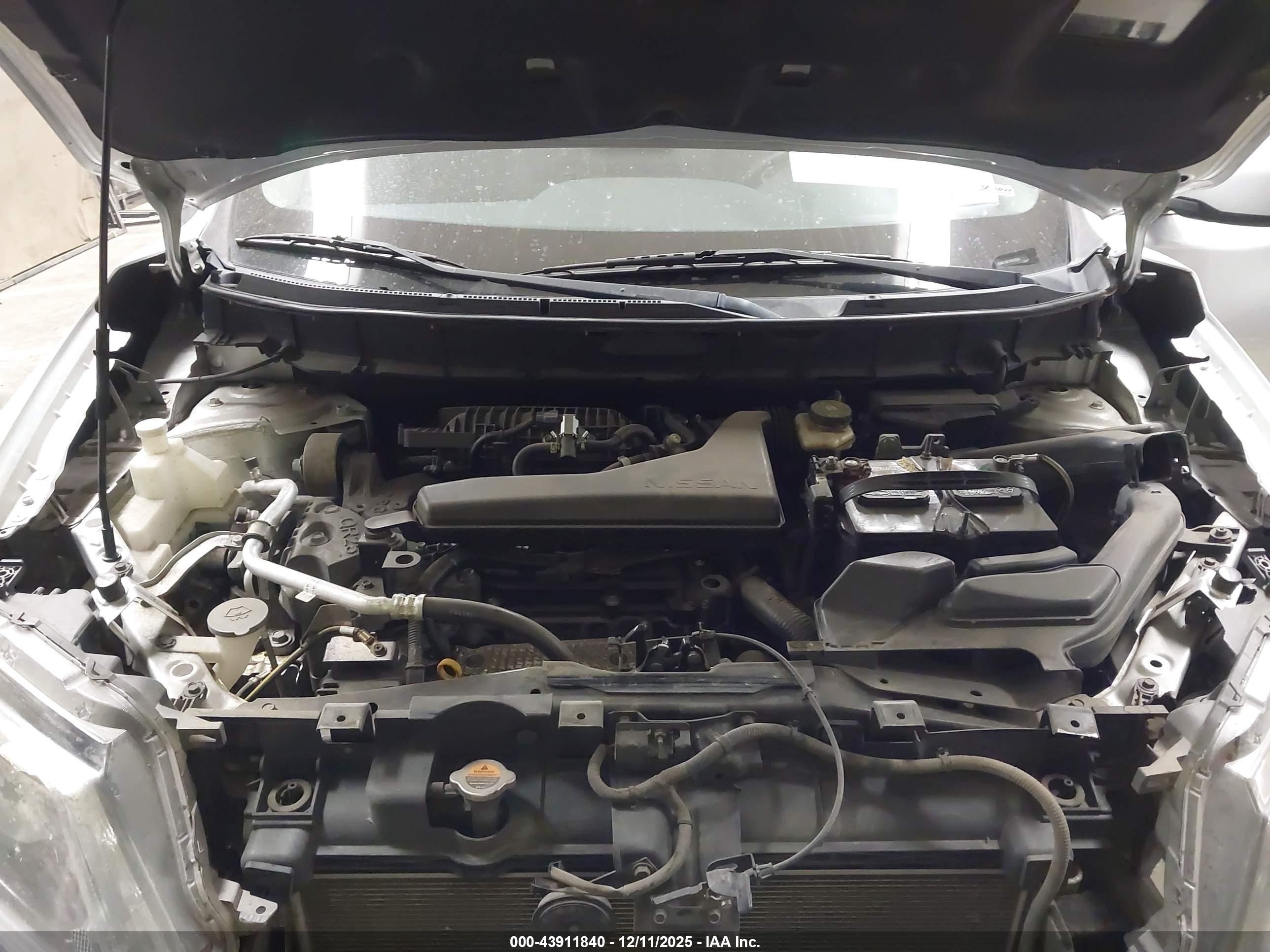 NISSAN ROGUE image 10