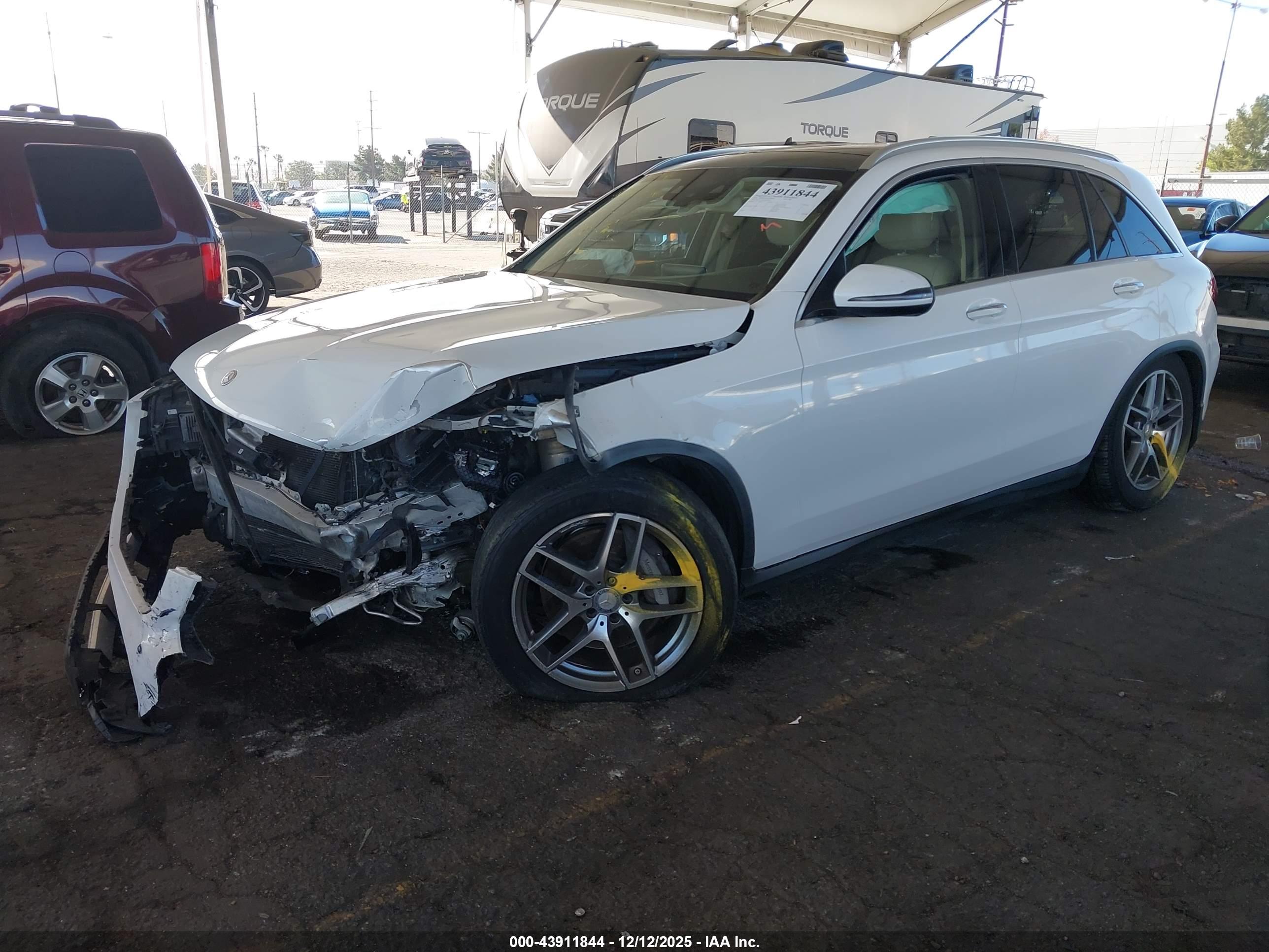 MERCEDES-BENZ GLC image 2