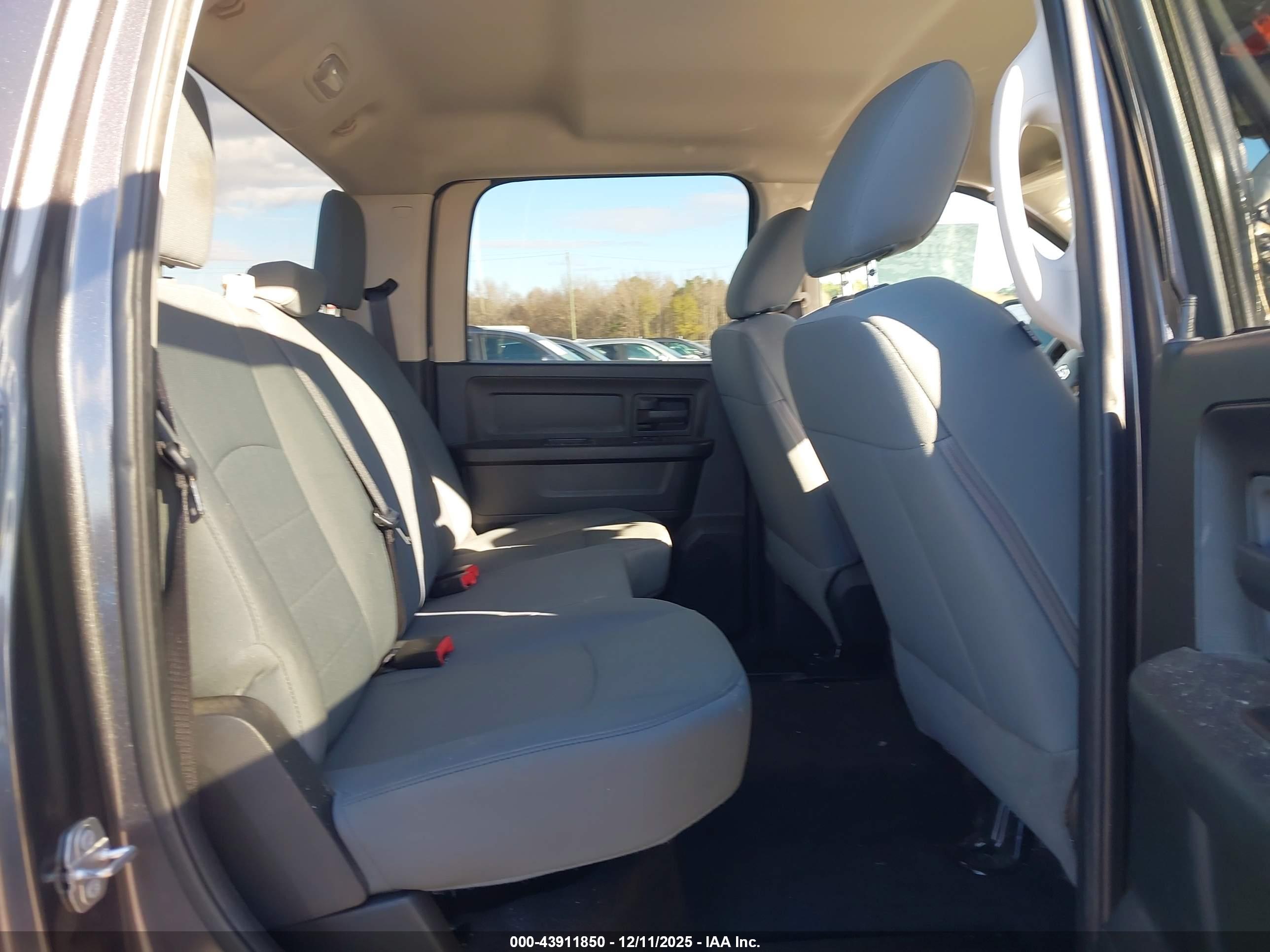 RAM 1500 image 8