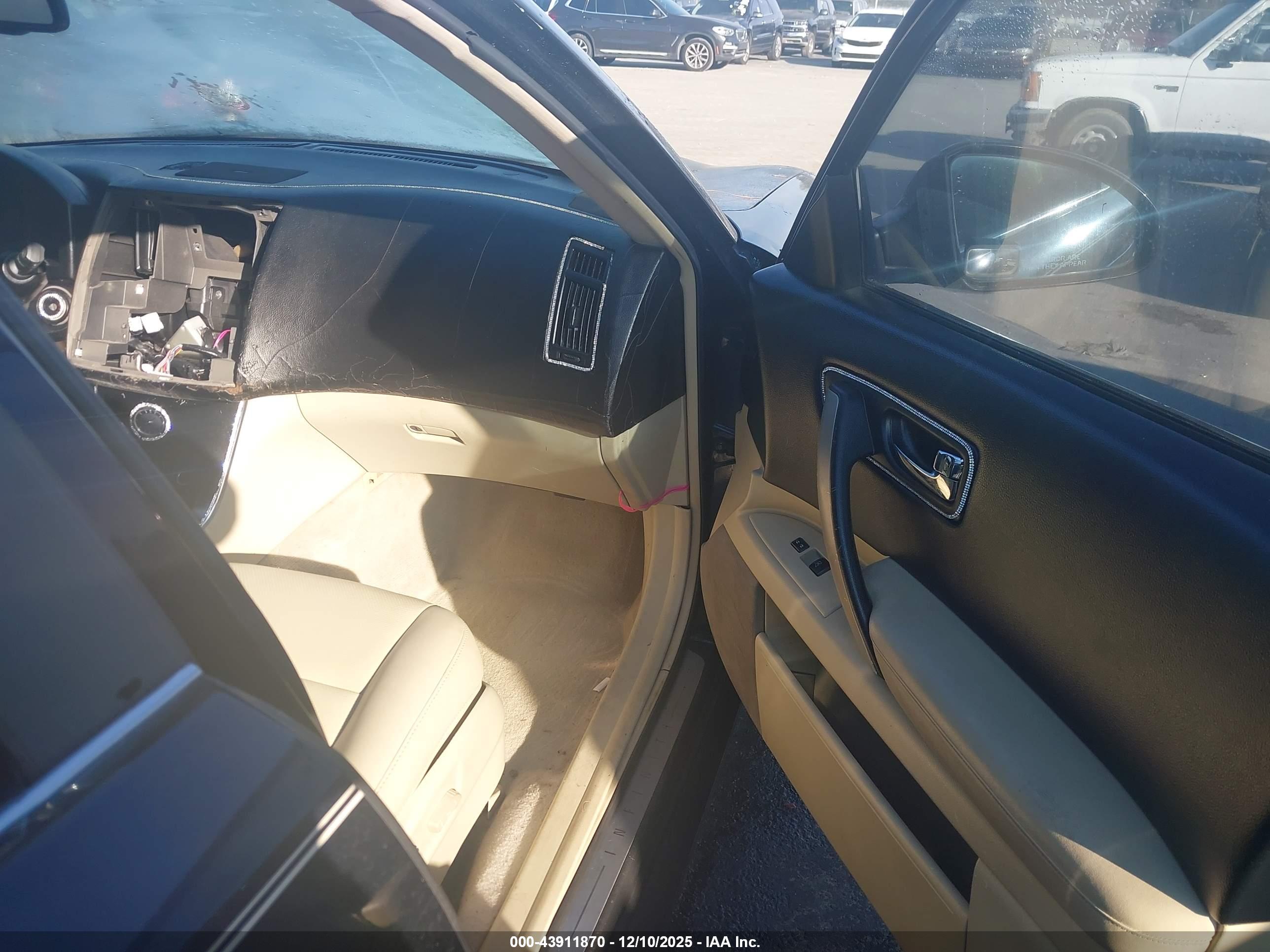INFINITI FX35 image 5