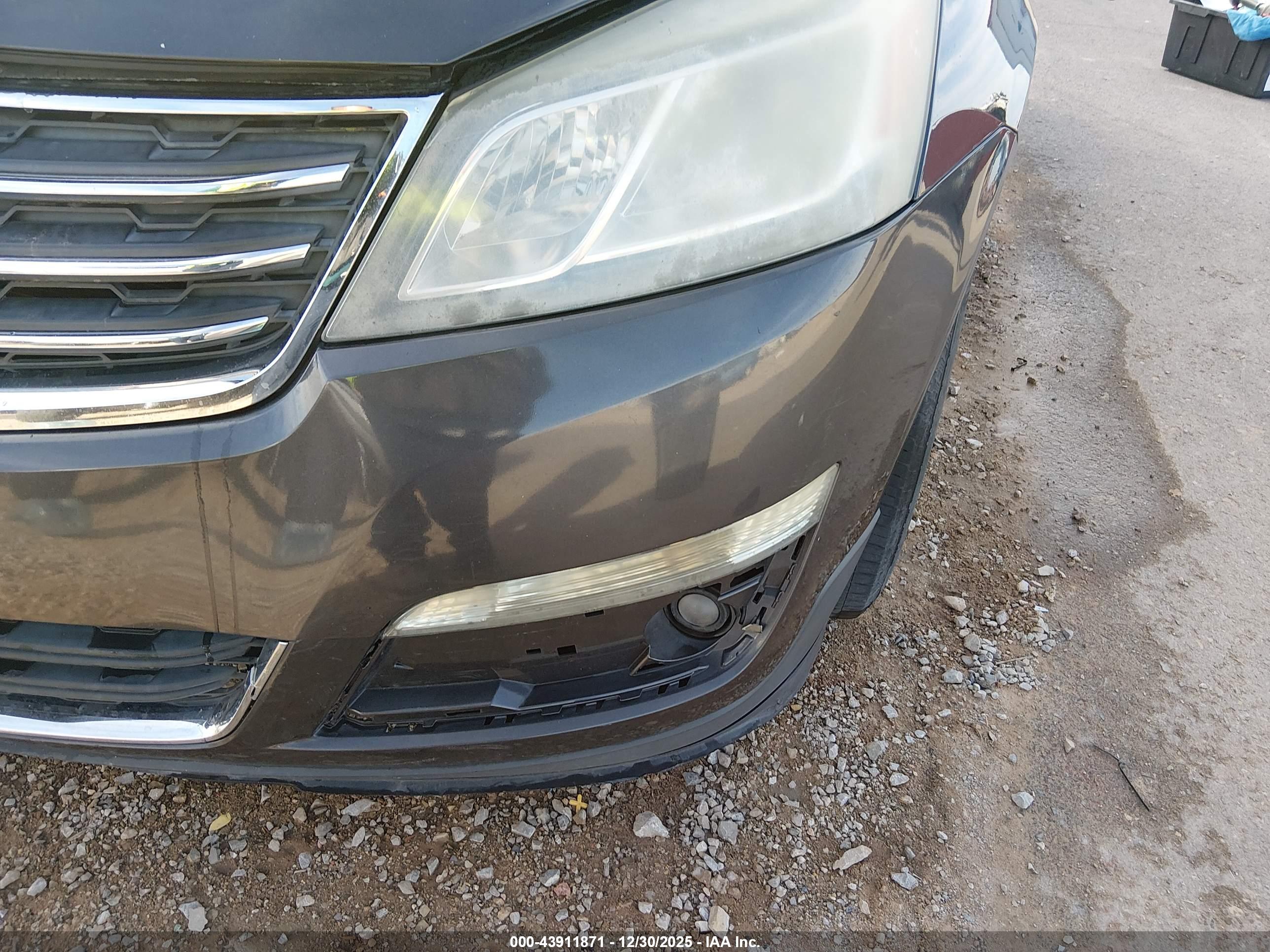 CHEVROLET TRAVERSE image 6