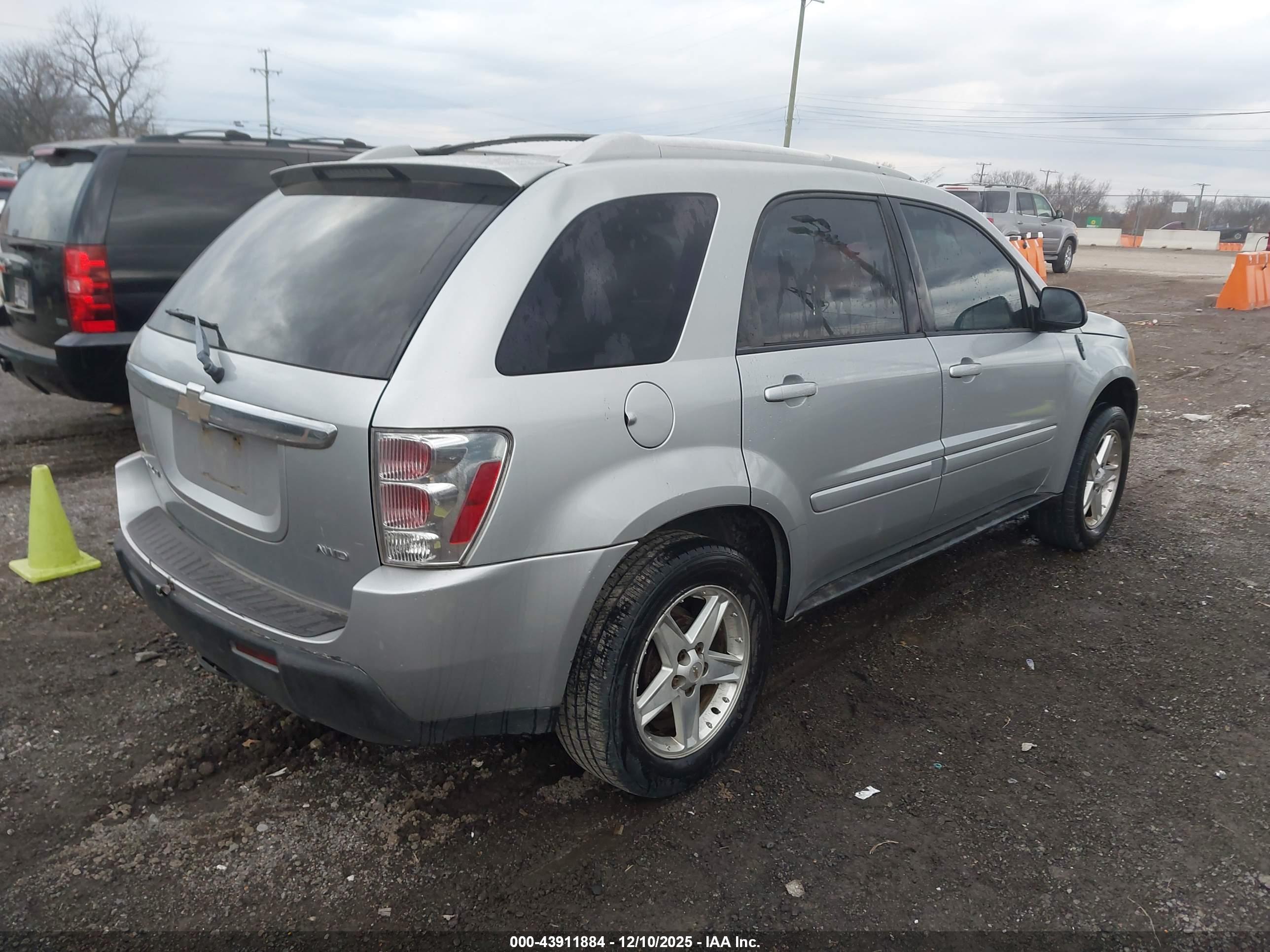 CHEVROLET EQUINOX image 4