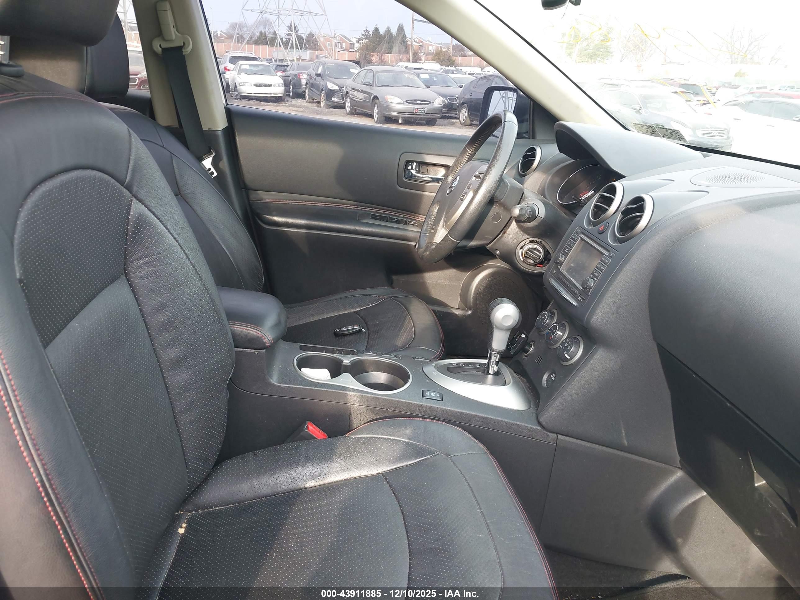 NISSAN ROGUE image 5