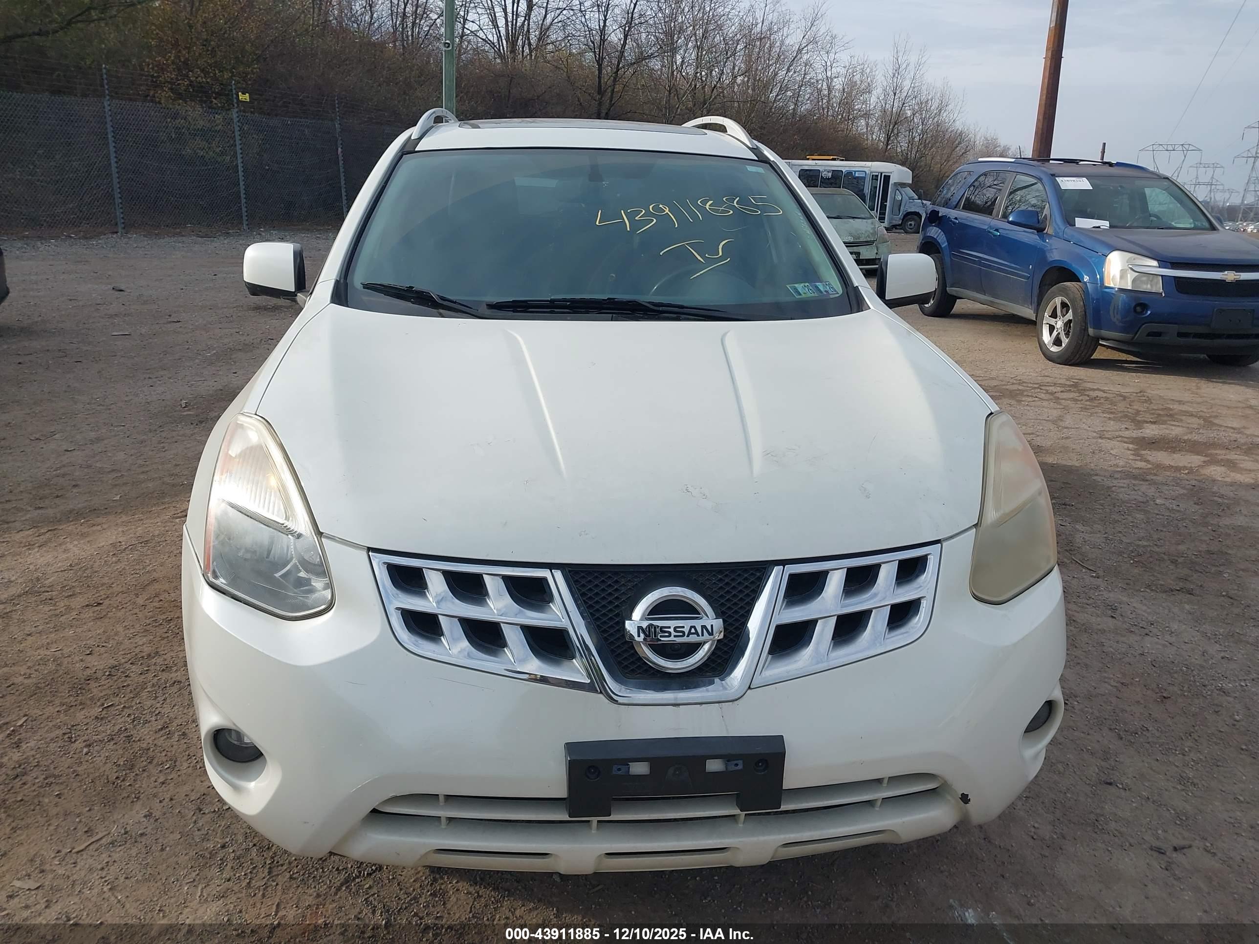 NISSAN ROGUE image 6