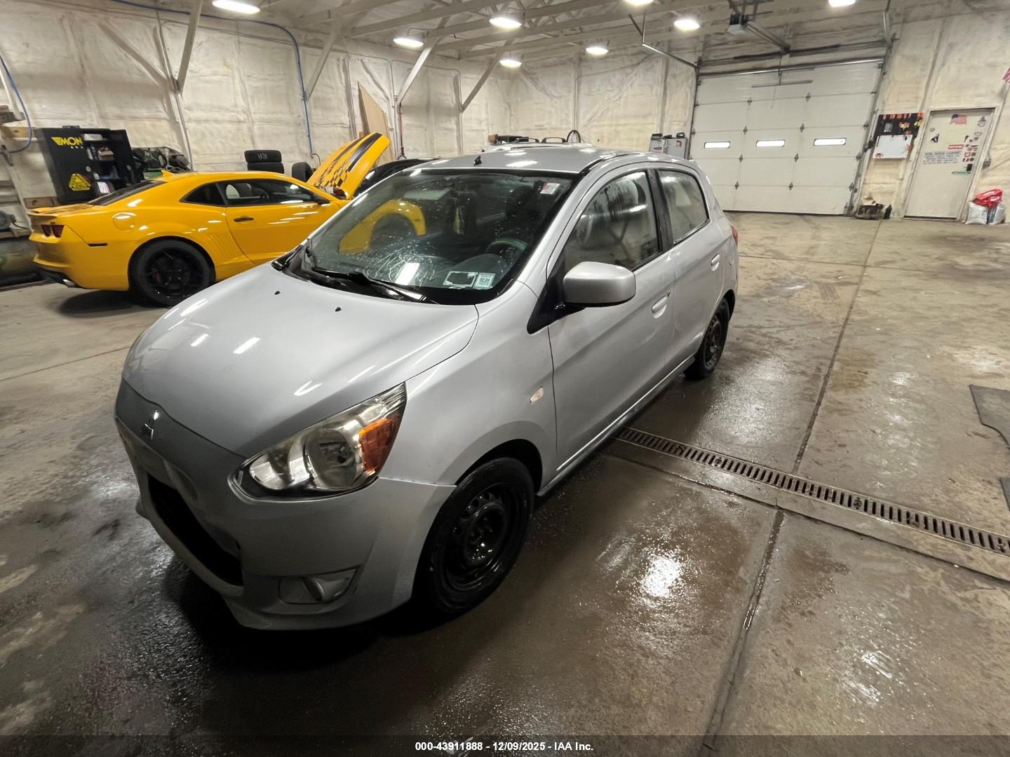 MITSUBISHI MIRAGE image 2