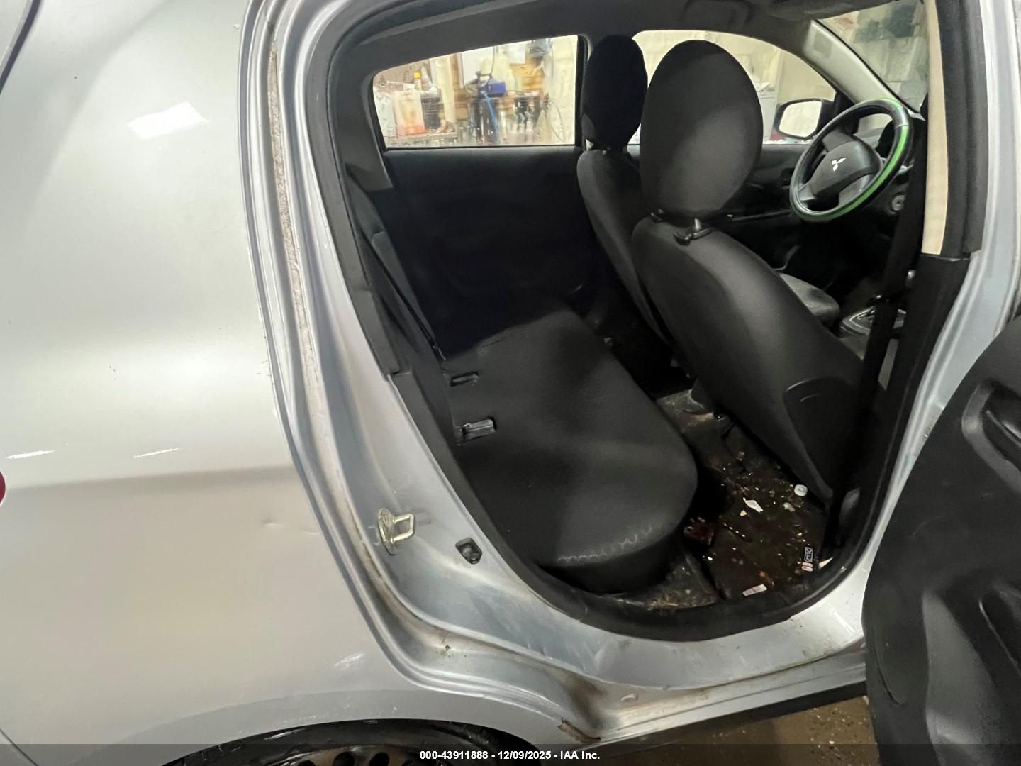 MITSUBISHI MIRAGE image 8