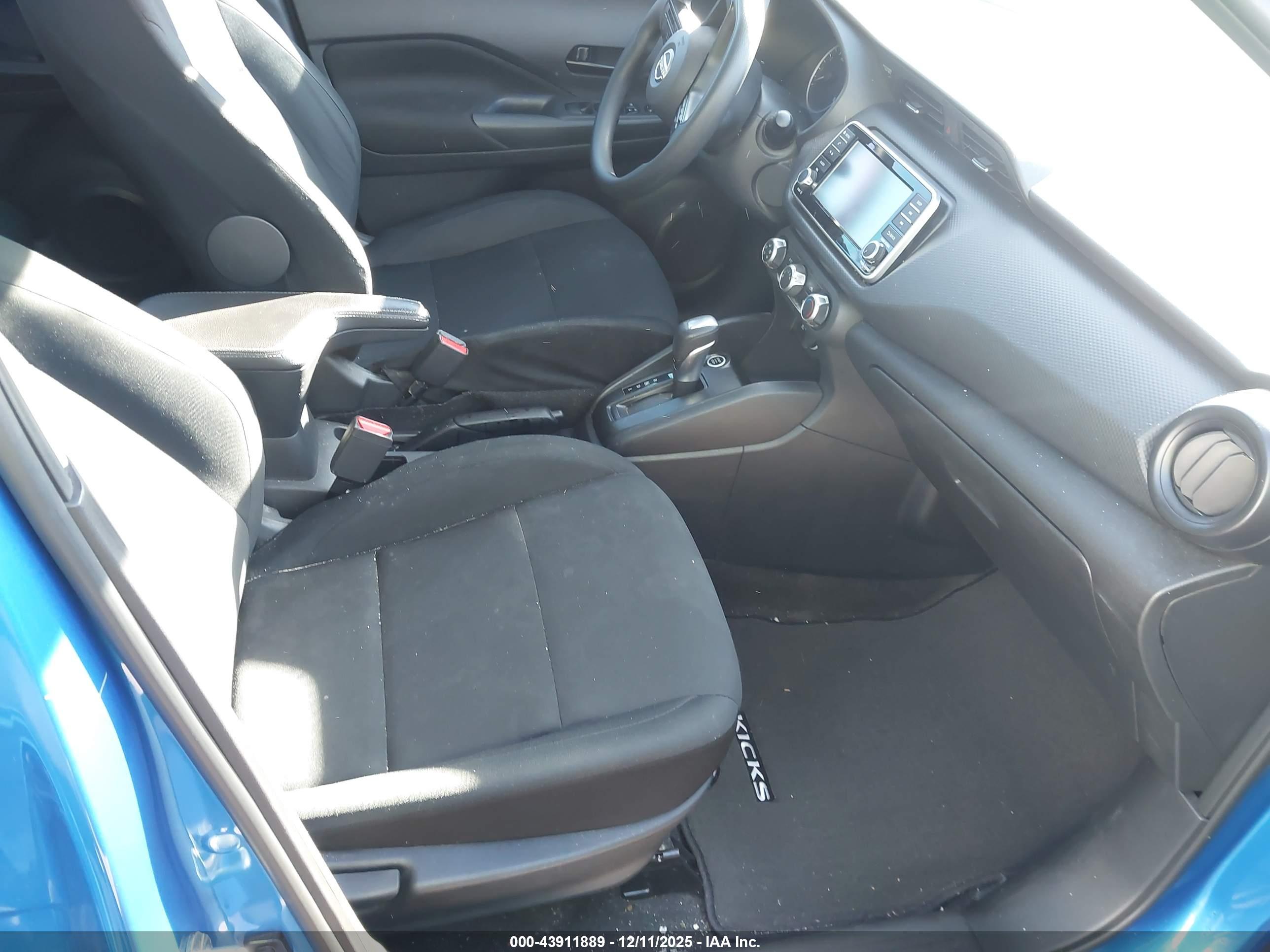NISSAN KICKS image 5