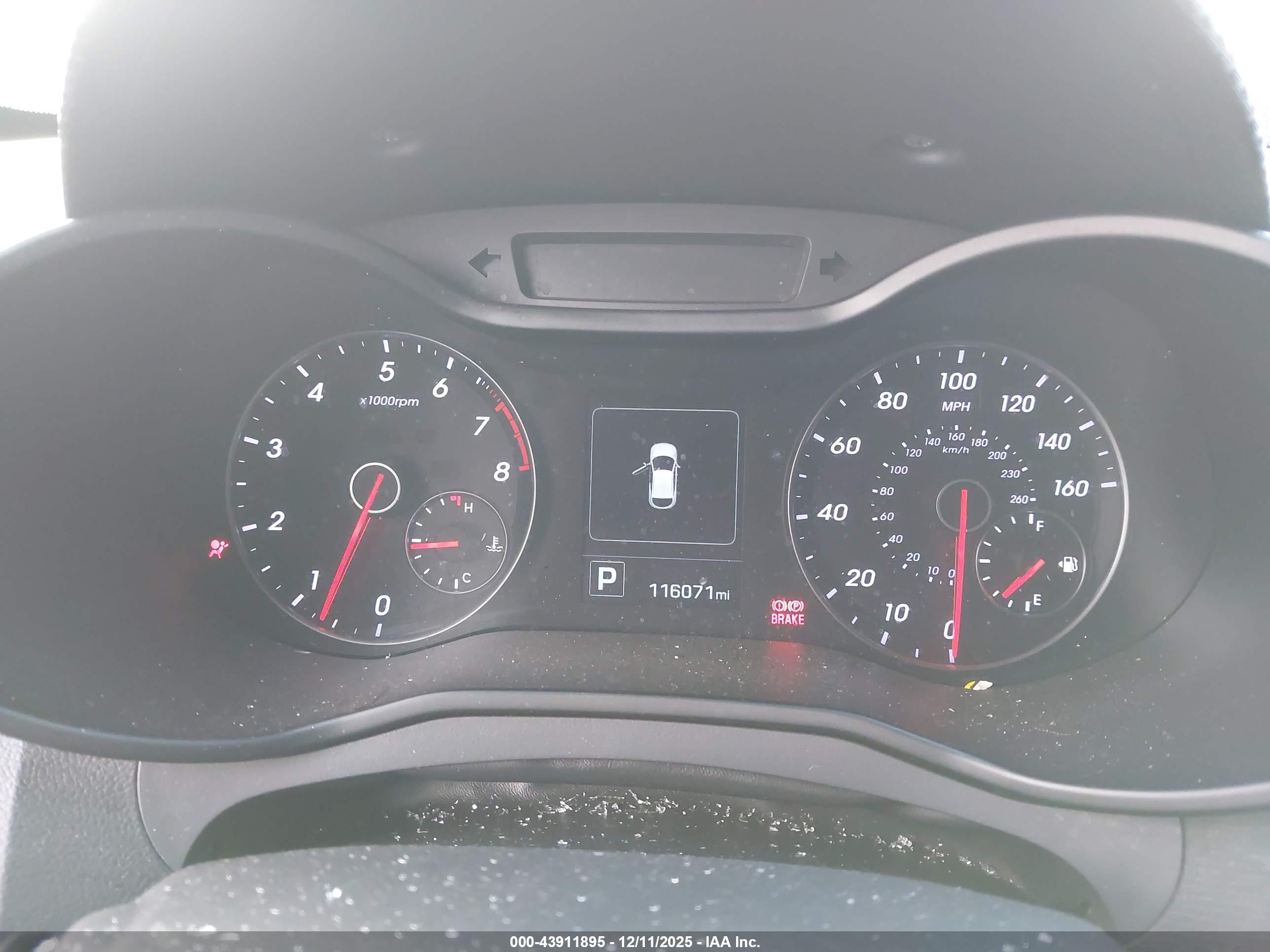 HYUNDAI VELOSTER image 7