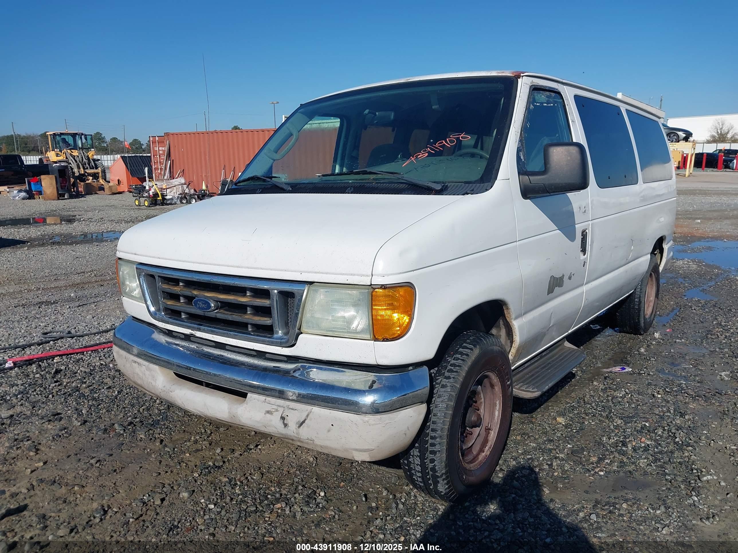 FORD E-350 image 6