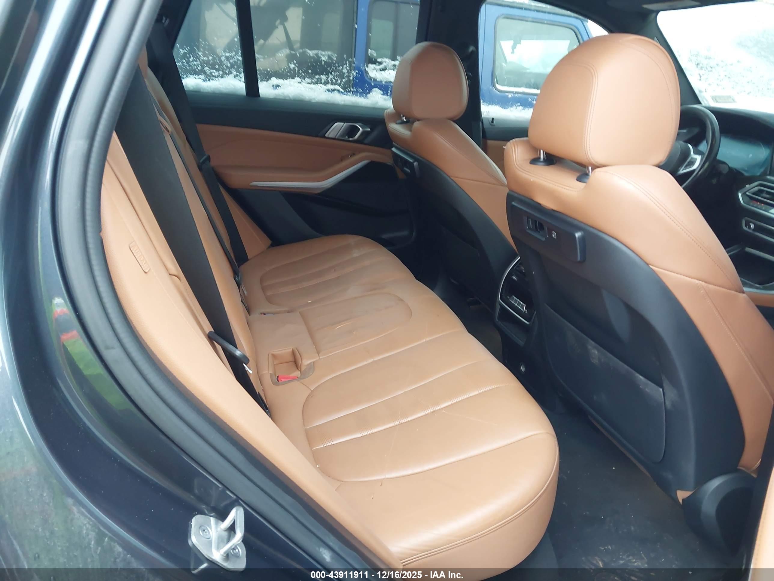 BMW X5 image 8