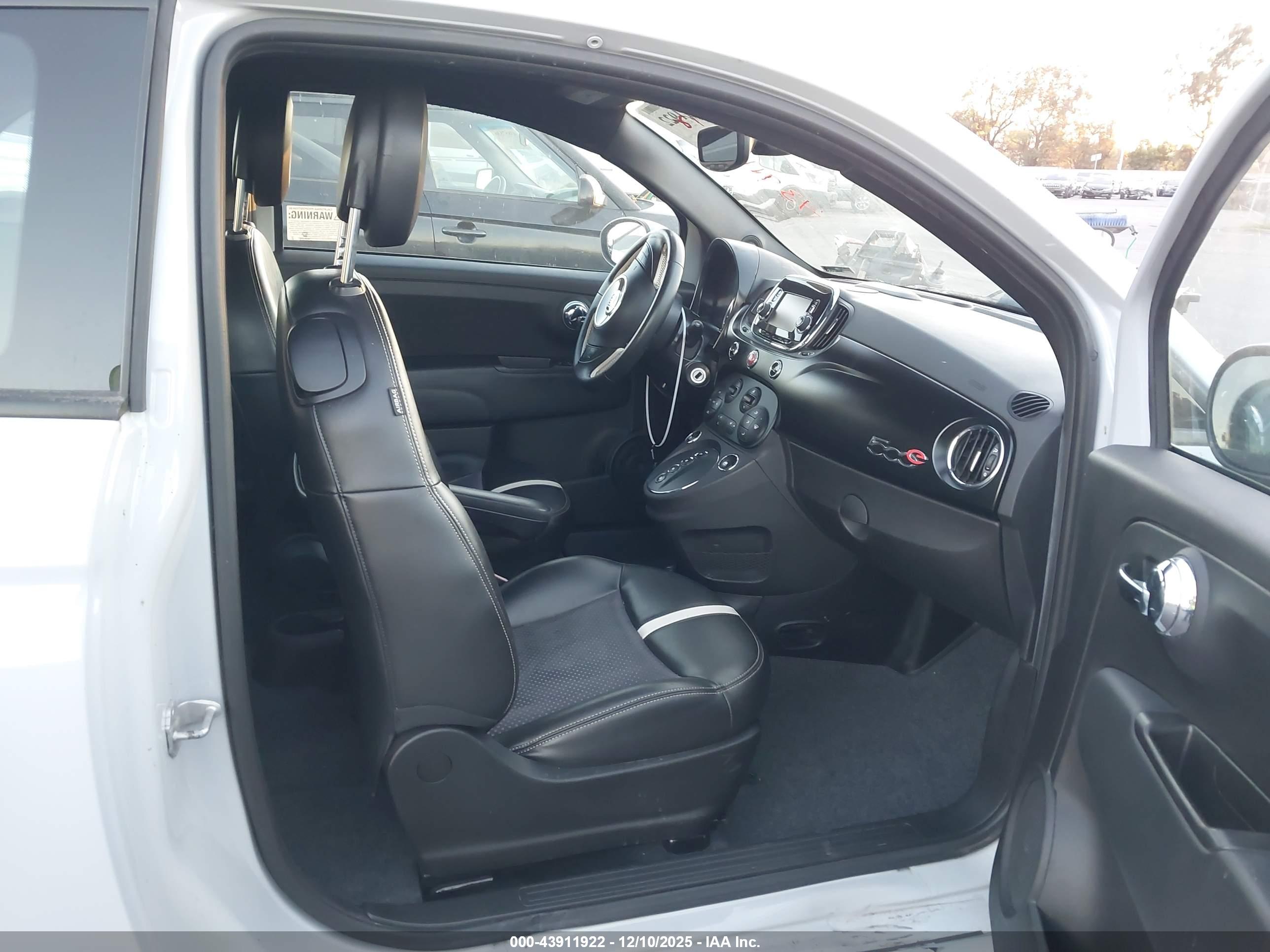 FIAT 500E image 5