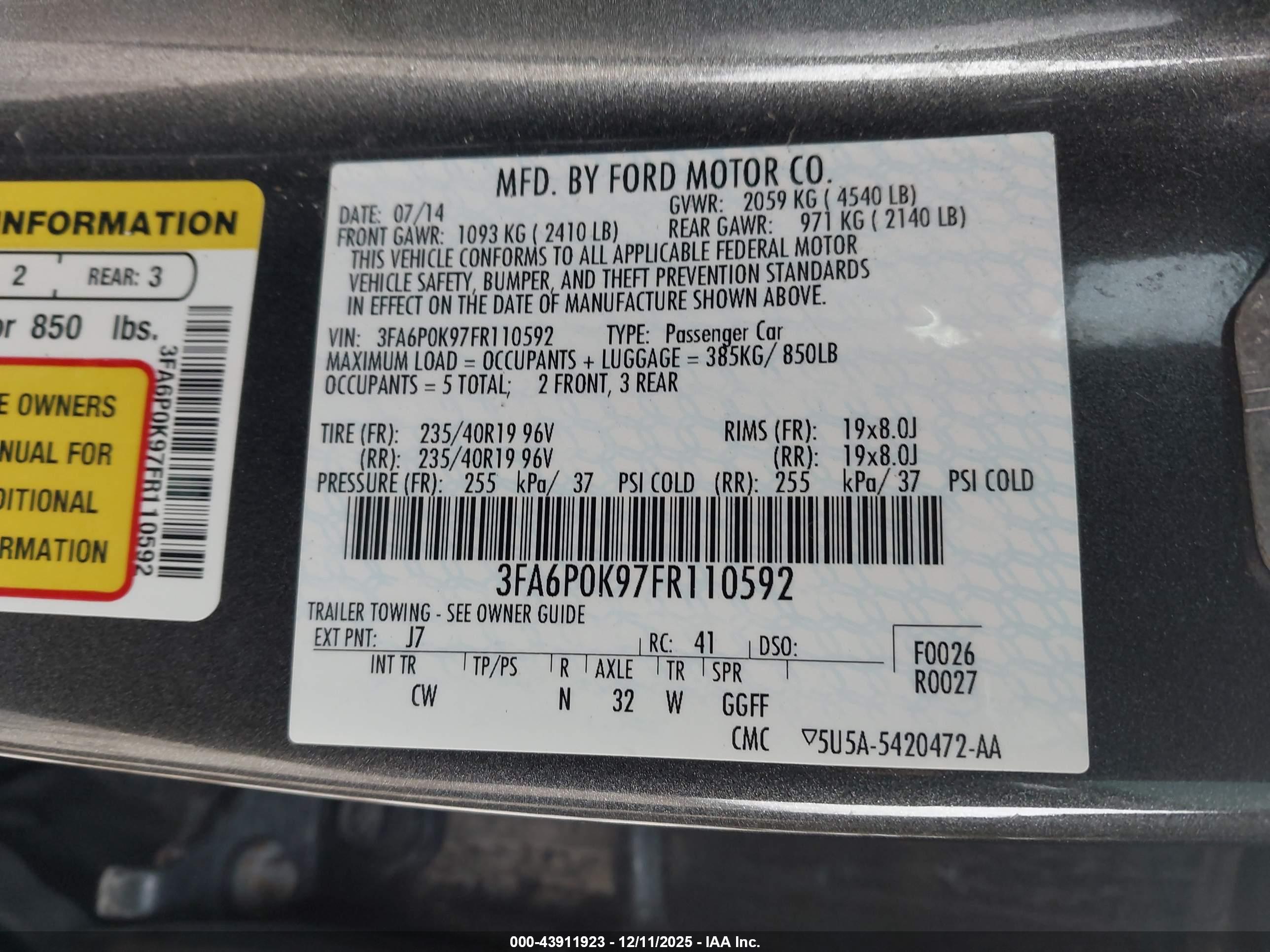 FORD FUSION image 9
